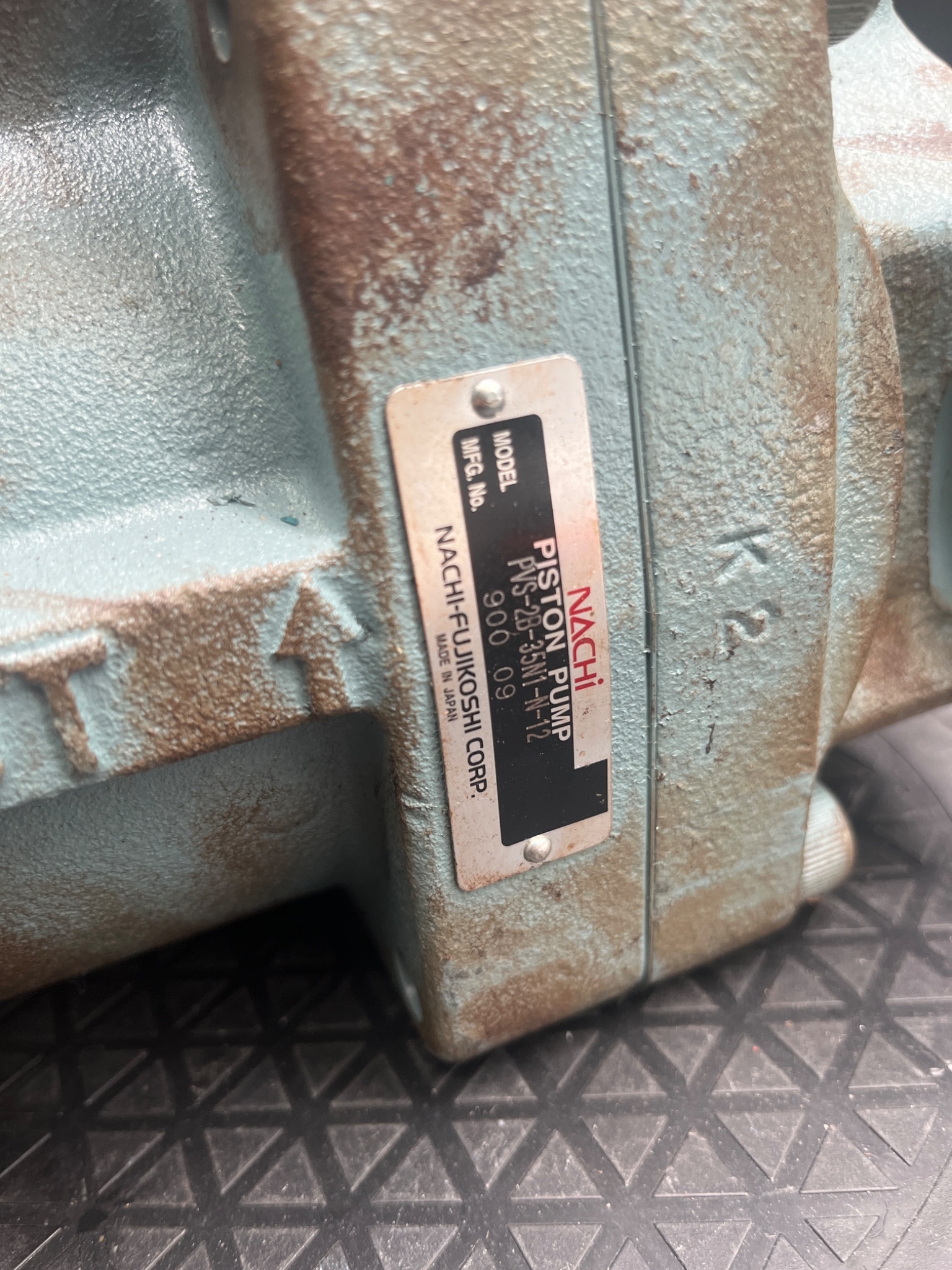 NACHI PVS-2B-35N1-N-12 Variable Displacement Piston Pump USED 5