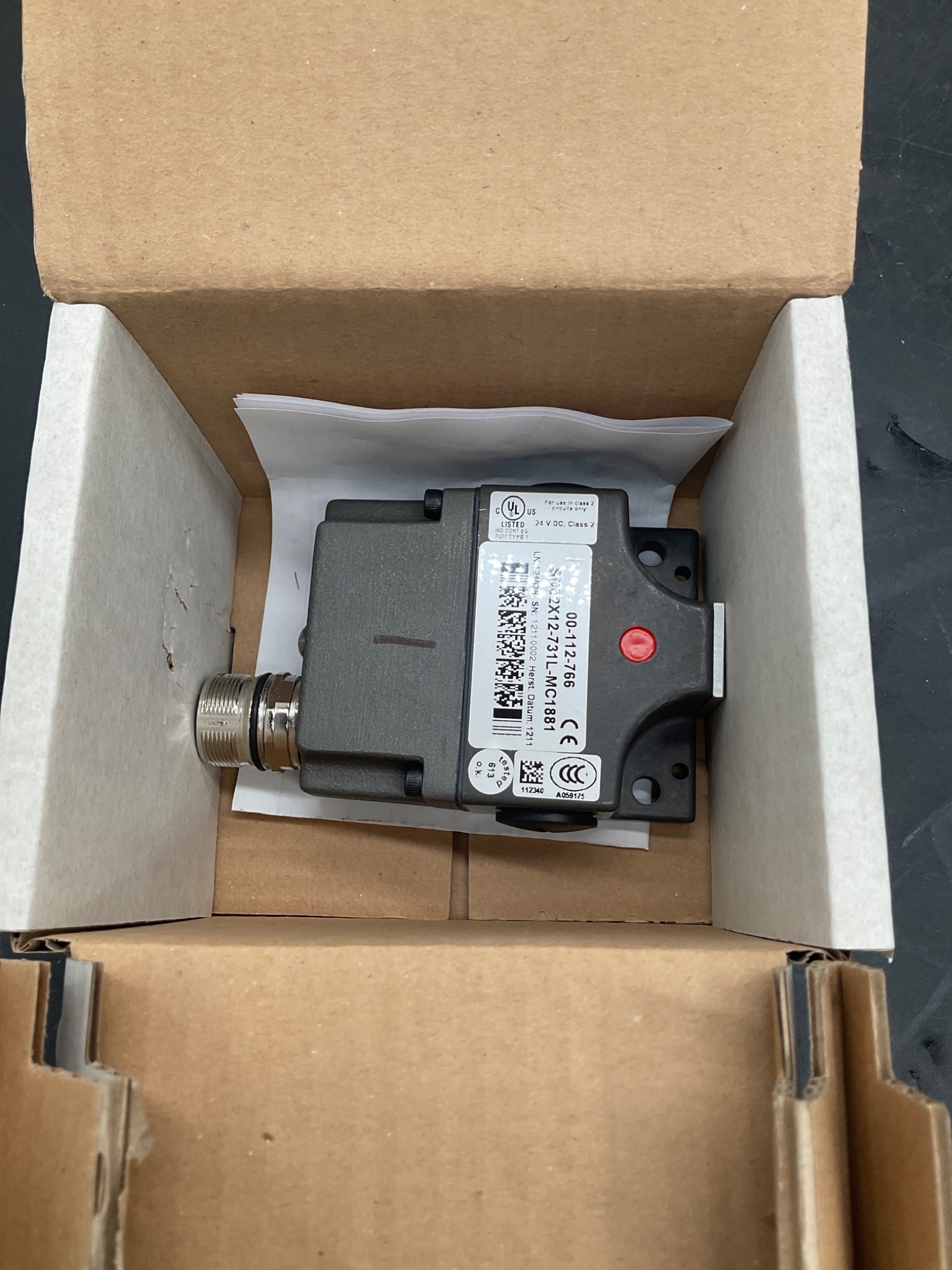 Euchner SN02X12-731L-MC1881 Safety Switch NEW 2