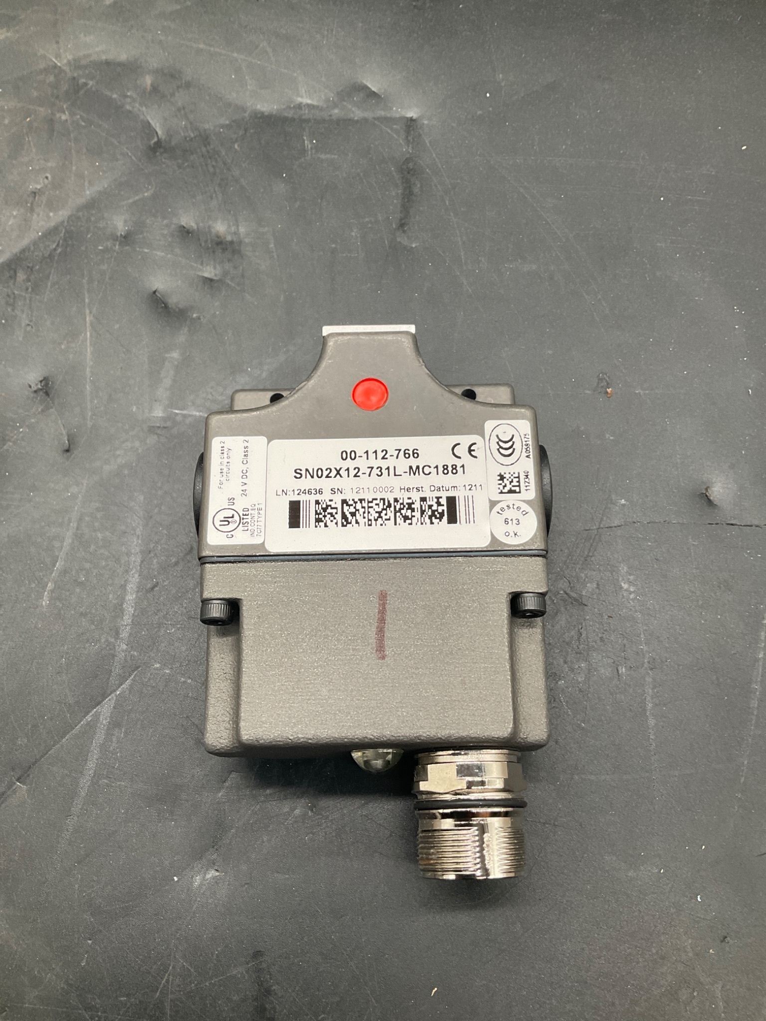 Euchner SN02X12-731L-MC1881 Safety Switch NEW 3