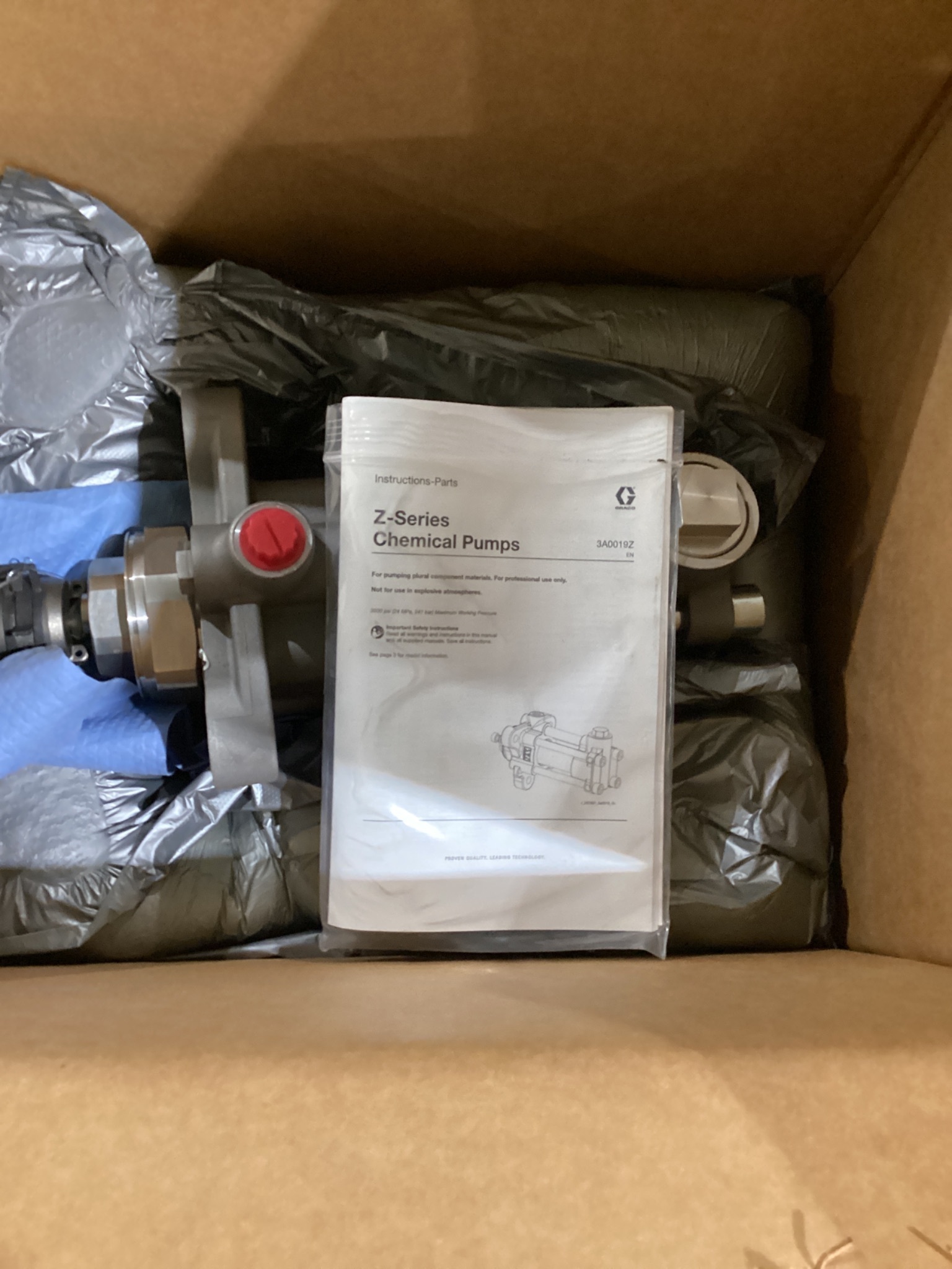 GRACO L050S4 High Pressure Pump Lower 3500 PSI NEW 3
