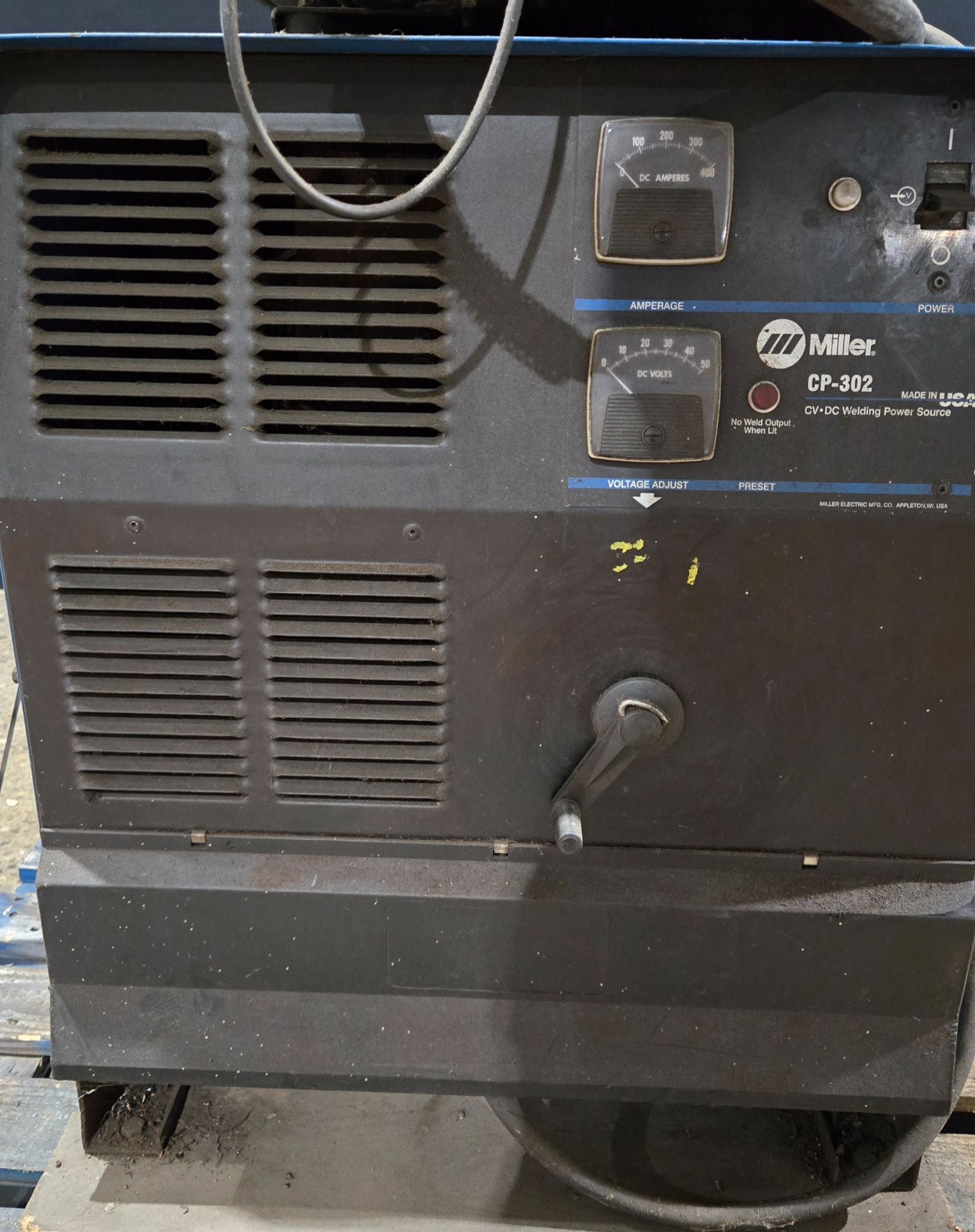 MILLER CP-302 MIG WELDER WITH 60 SERIES 24V WIRE FEEDER USED 4