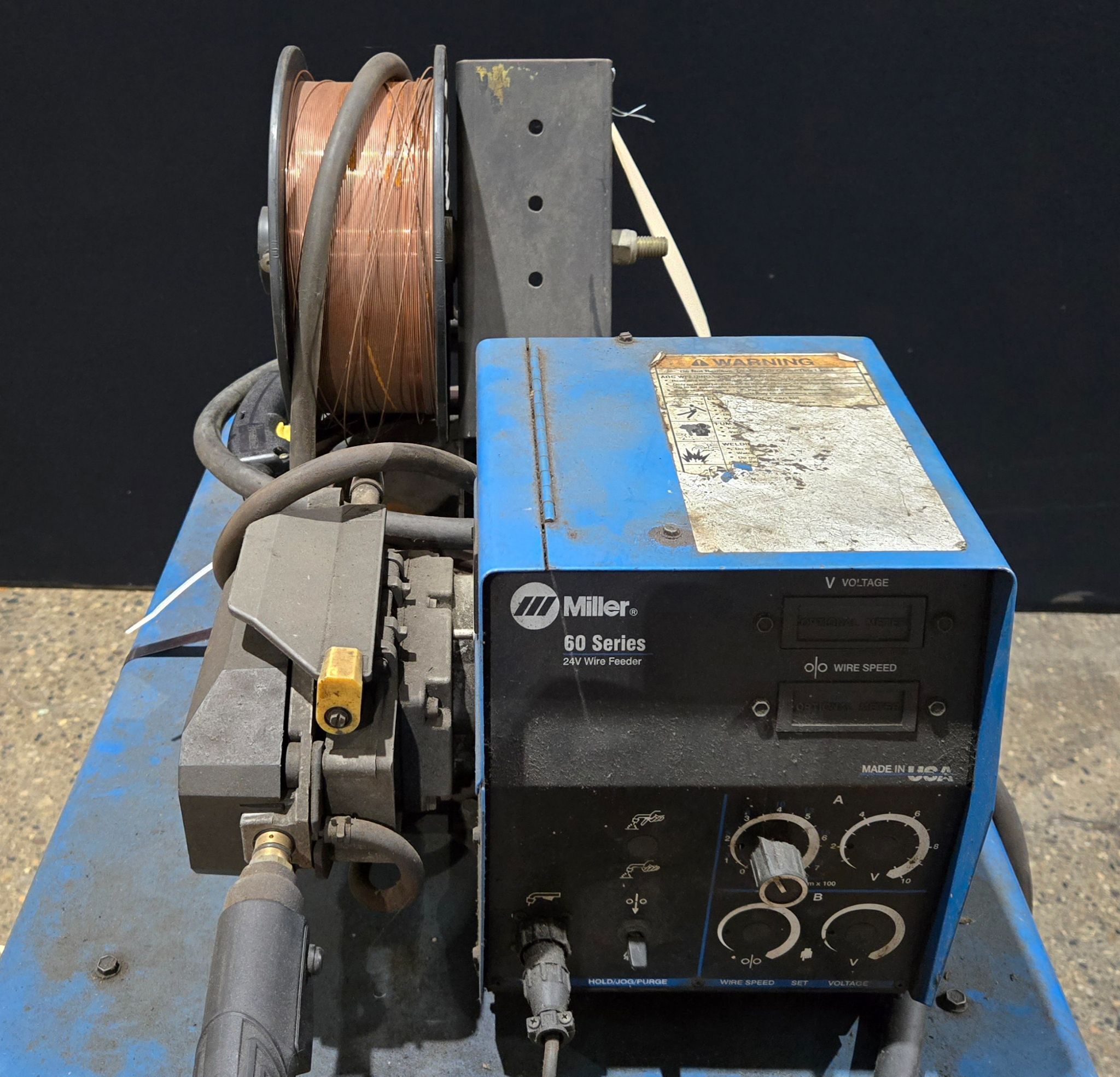 MILLER CP-302 MIG WELDER WITH 60 SERIES 24V WIRE FEEDER USED 6