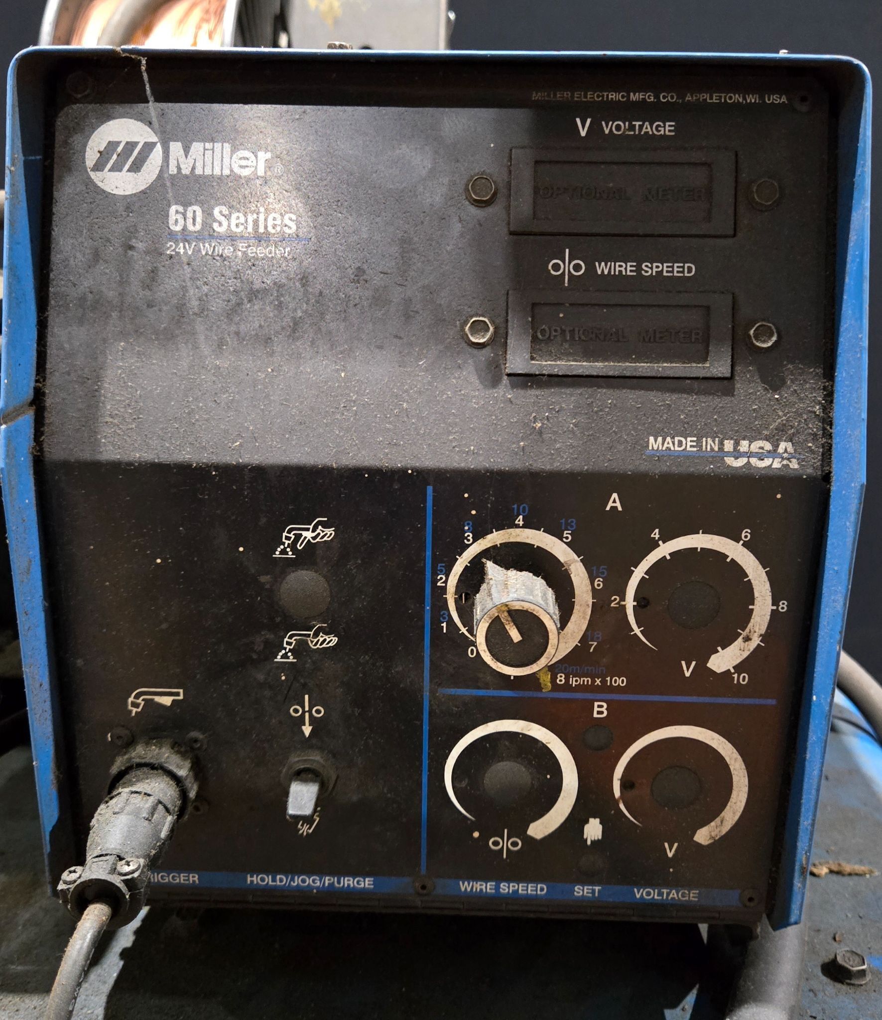 MILLER CP-302 MIG WELDER WITH 60 SERIES 24V WIRE FEEDER USED 10