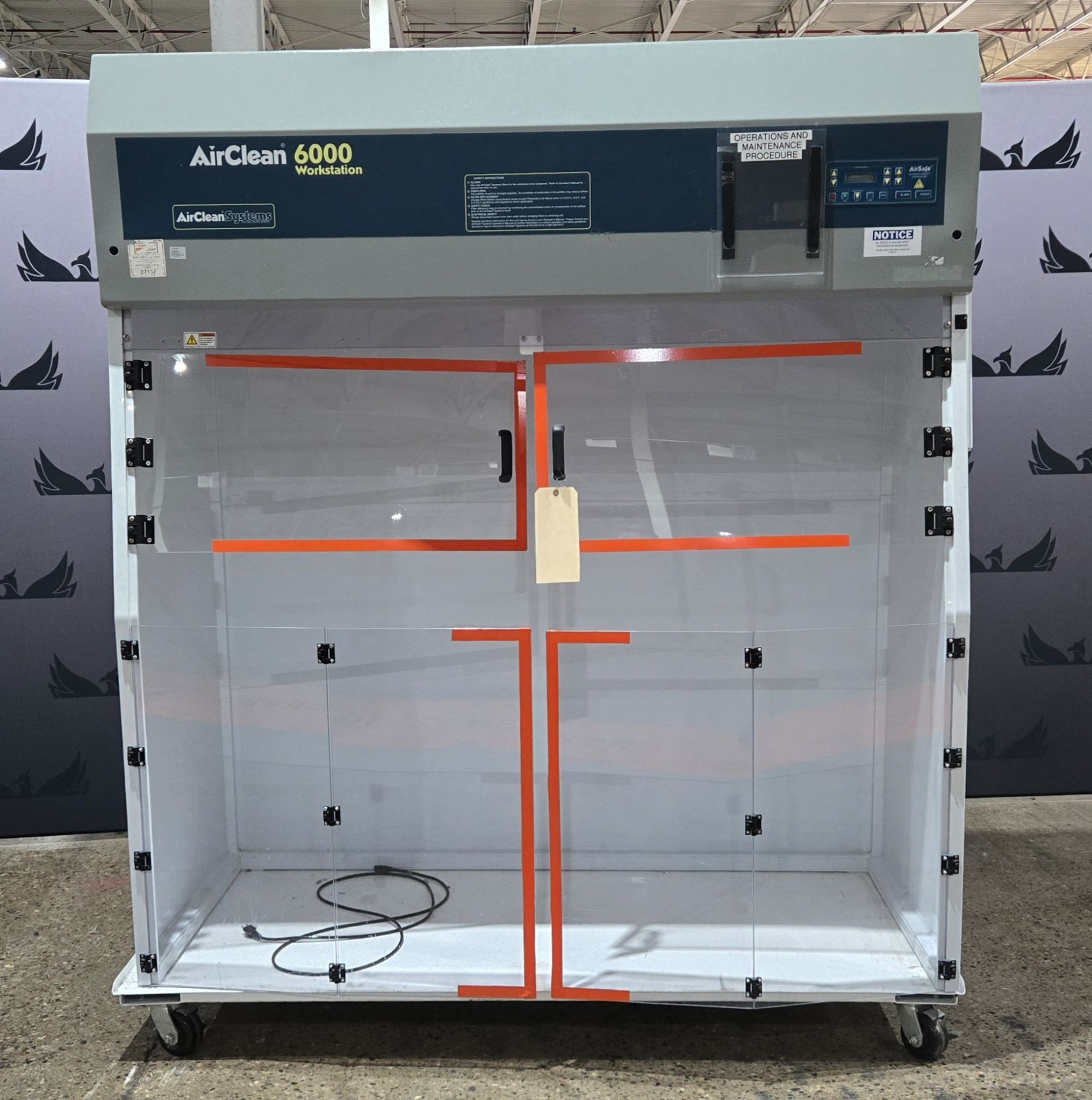 AIRCLEAN SYSTEMS AC6000E Fume Hood USED 0