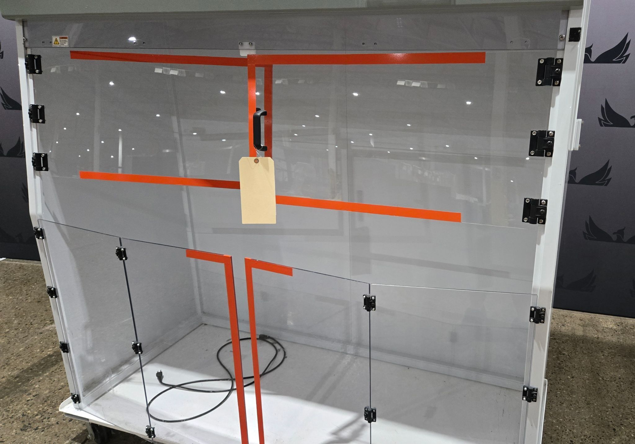 AIRCLEAN SYSTEMS AC6000E Fume Hood USED 2