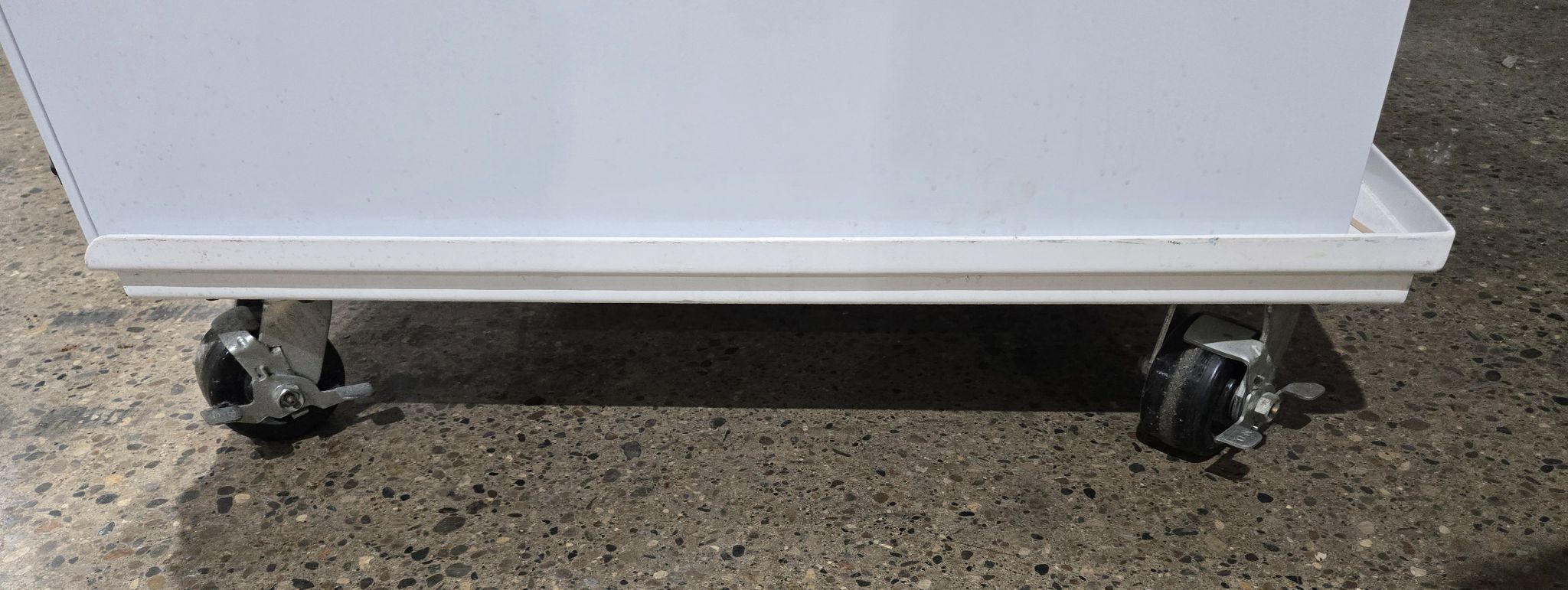 AIRCLEAN SYSTEMS AC6000E Fume Hood USED 6