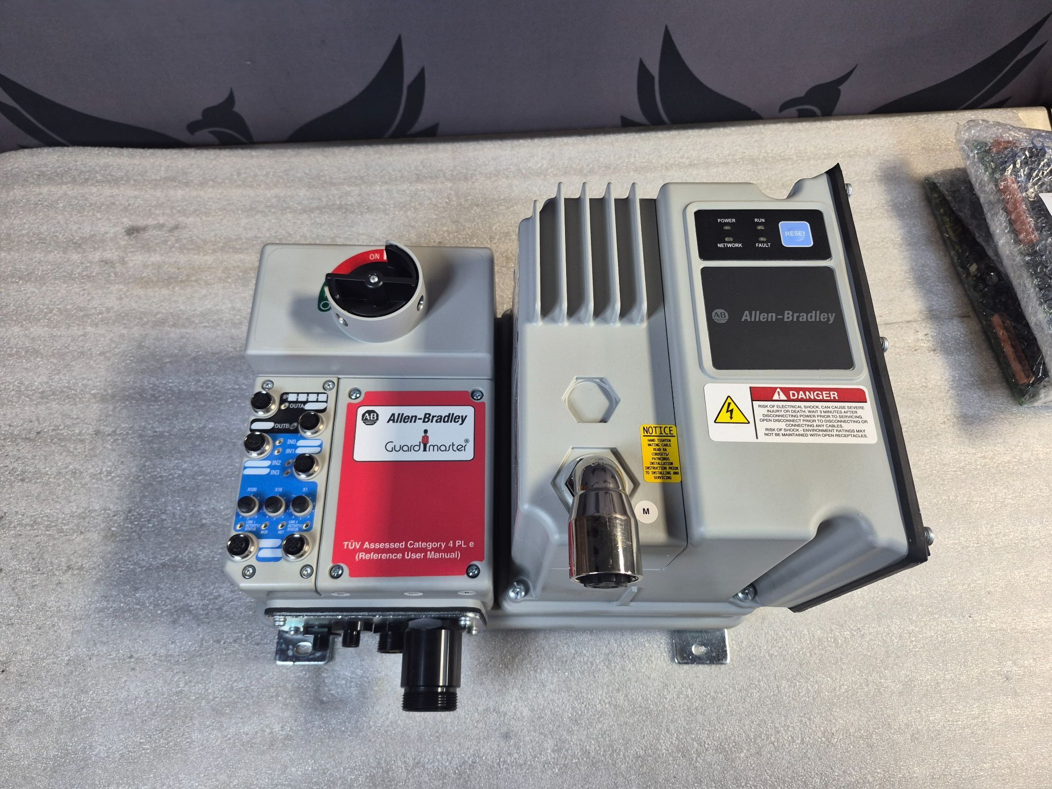 ALLEN BRADLEY 281E-F12S-10B-RRG ArmorStart Safety Combination Starter NEW 2