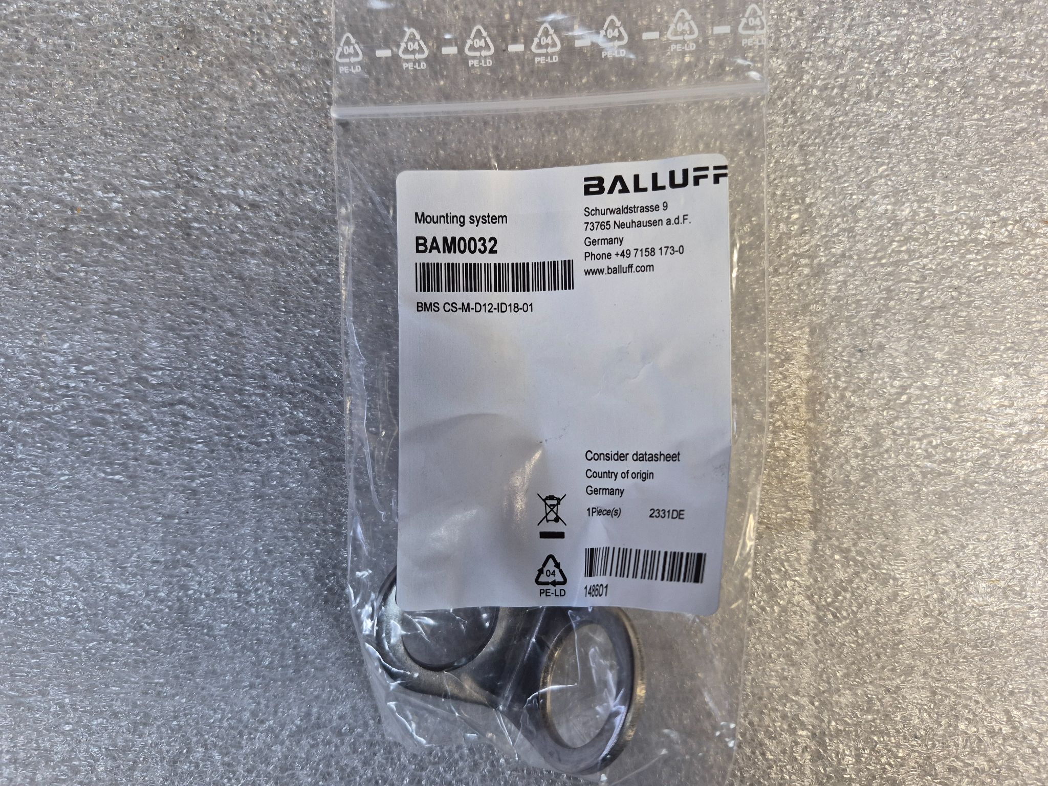 BALLUFF BMS CS-M-D12-ID18-01 Sensor Mount BAM0032 NEW 1