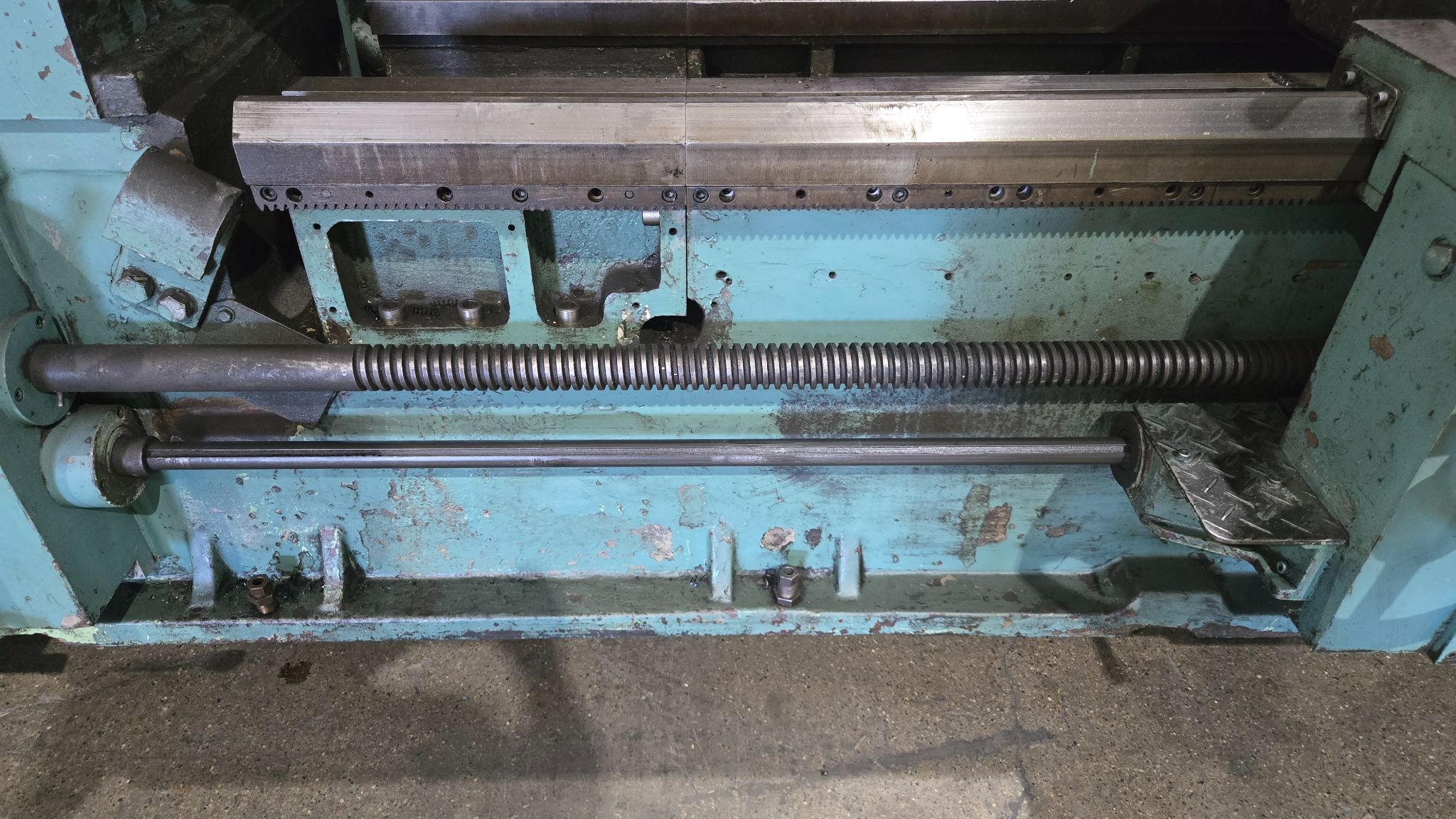 Cadillac 4080G Engine Lathe 40" x 80" with 4-Jaw Chuck & Tooling USED 5