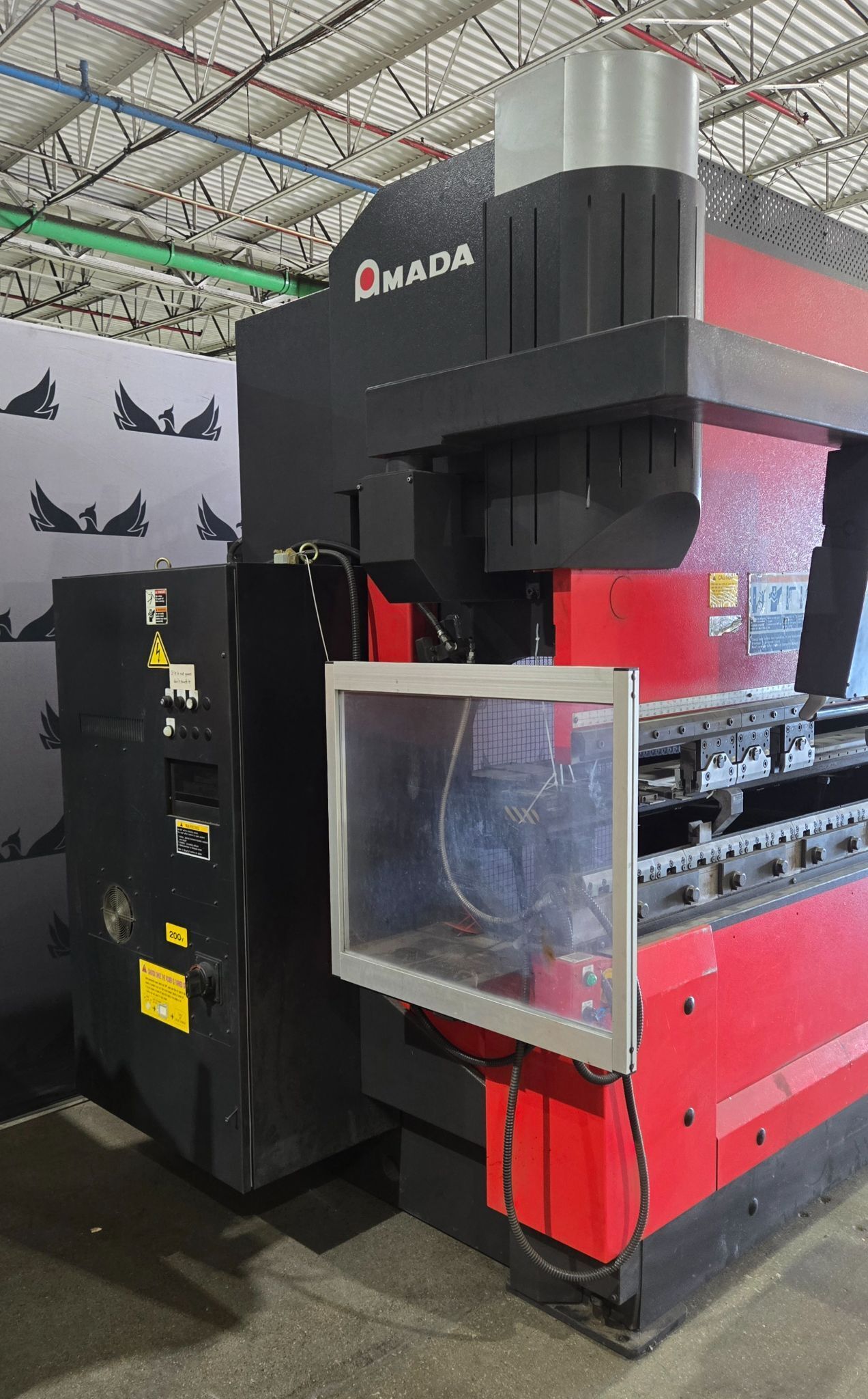 Amada HDS-8025NT CNC Press Brake 80 Ton 102.4" with AMNC & Tooling USED 1