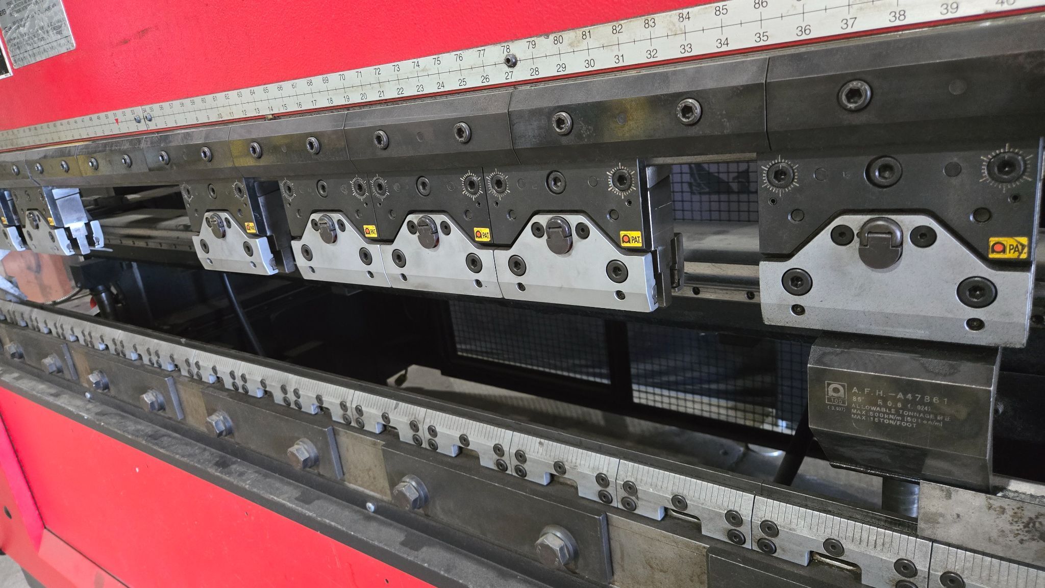 Amada HDS-8025NT CNC Press Brake 80 Ton 102.4" with AMNC & Tooling USED 5
