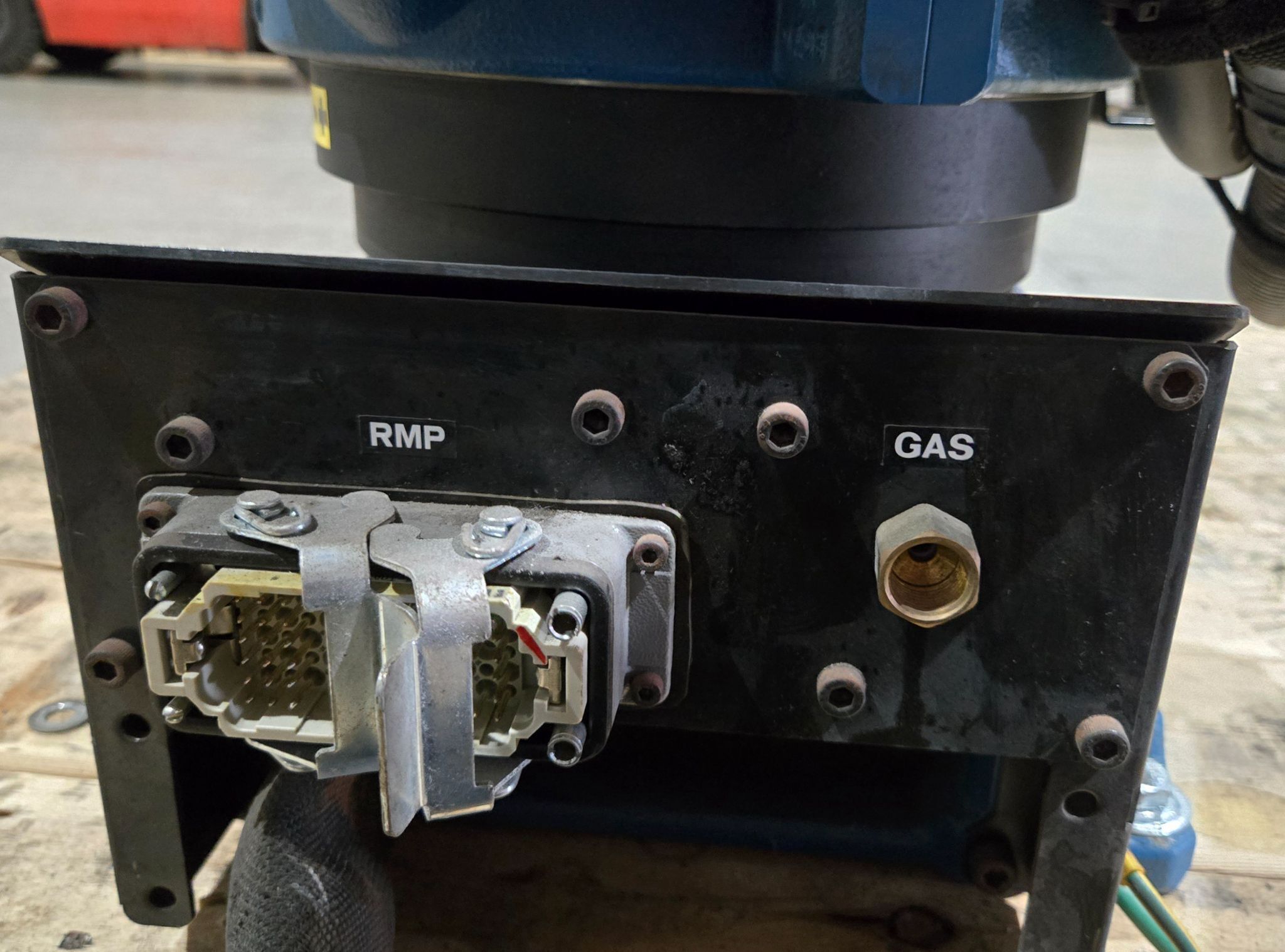 Fanuc Arc Mate 120iD Complete with R-30iB Plus Controller and TPS 400i Weld System - USED 8