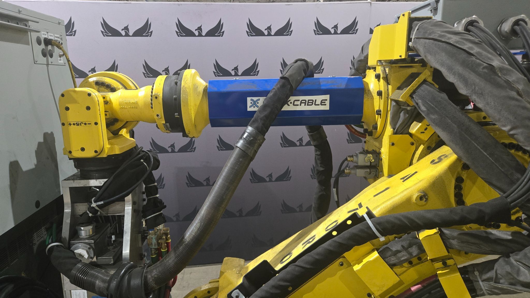 FANUC R-2000iB/210F Complete with R-30iA Controller & WTC WT6000 MFDC Inverter USED 5