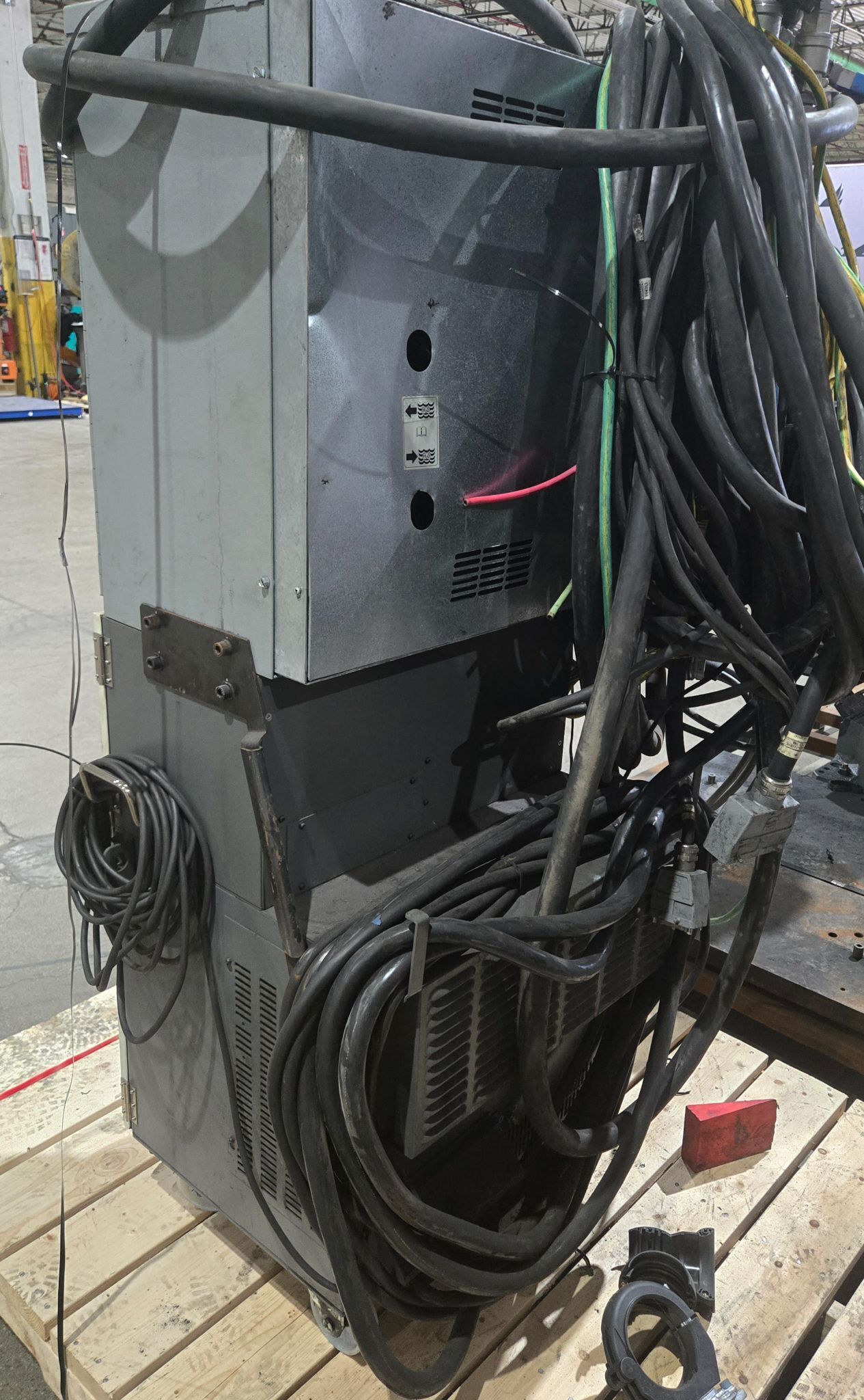 FANUC R-2000iB/210F Complete with R-30iB Controller & WTC Weld Controls USED 11
