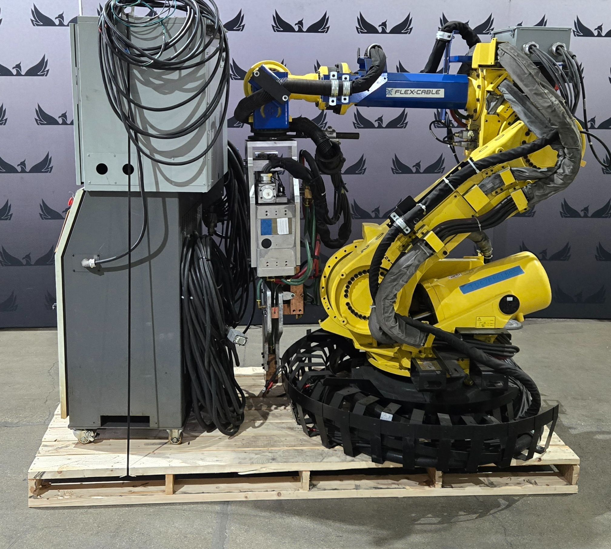 FANUC R-2000iB/210F Complete with R-30iA Controller & WTC Gen 6 MFDC Inverter USED 0