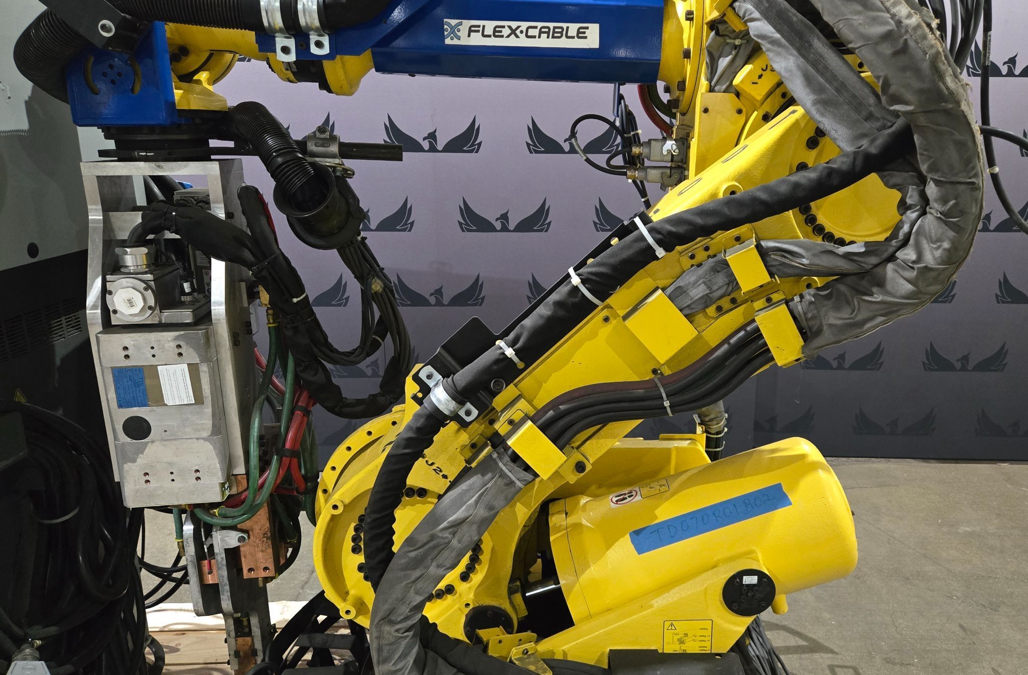 FANUC R-2000iB/210F Complete with R-30iA Controller & WTC Gen 6 MFDC Inverter USED 6