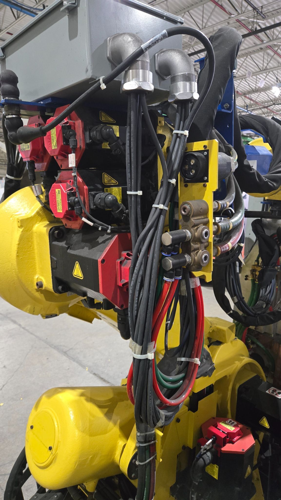 FANUC R-2000iB/210F Complete with R-30iA Controller & WTC WT6000 MFDC Inverter - USED 5