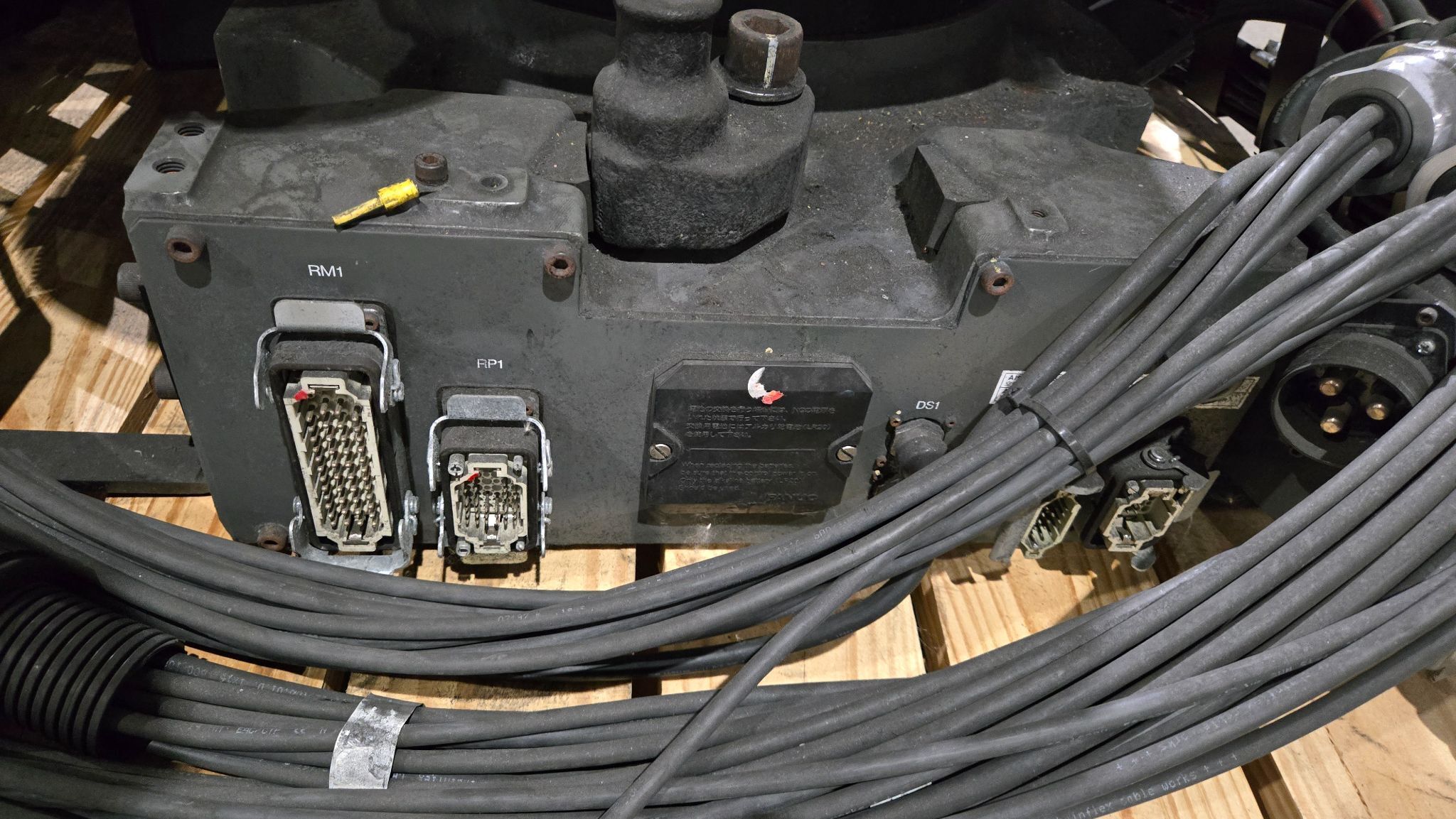 FANUC R-2000iB/210F Complete with R-30iA Controller & WTC WT6000 MFDC Inverter - USED 9