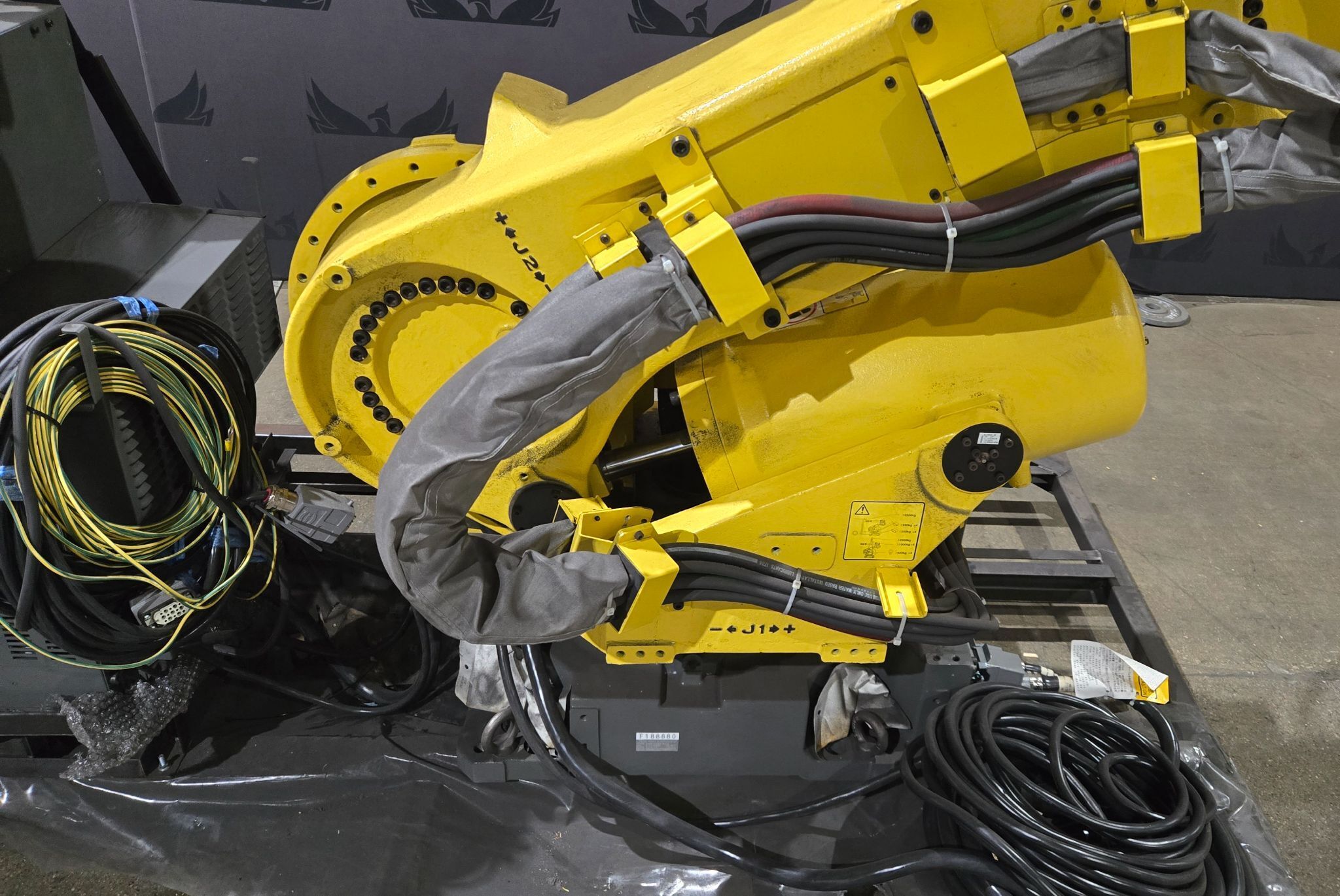FANUC R-2000iB/210F Robot with R-30iB Controller NEW 4