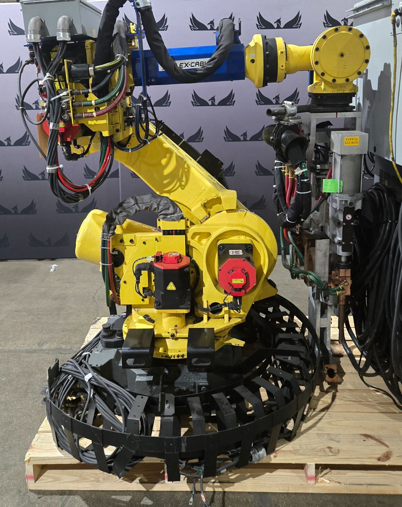 FANUC R-2000iB/210F Complete with R-30iA Controller & WTC WT6000 MFDC Inverter USED 1