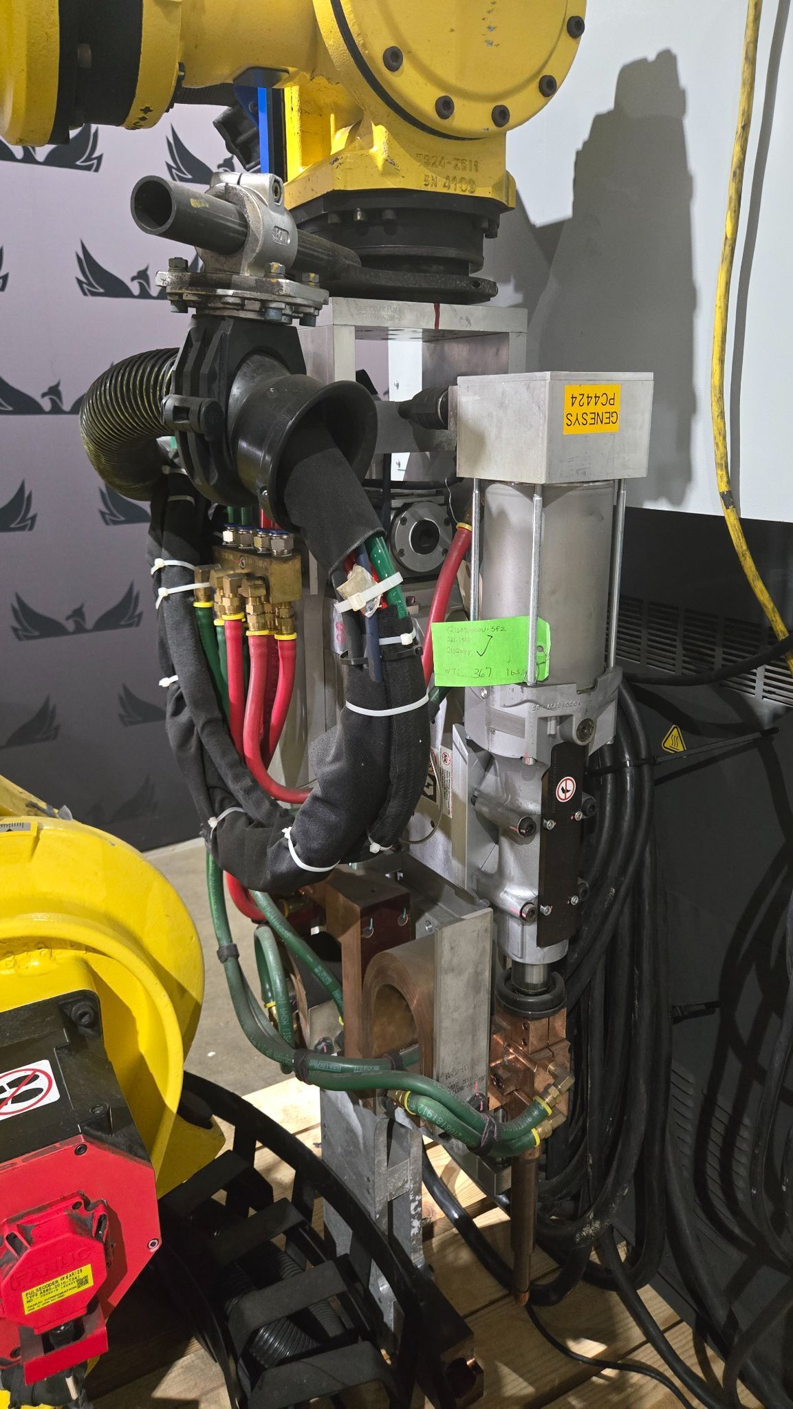 FANUC R-2000iB/210F Complete with R-30iA Controller & WTC WT6000 MFDC Inverter USED 2