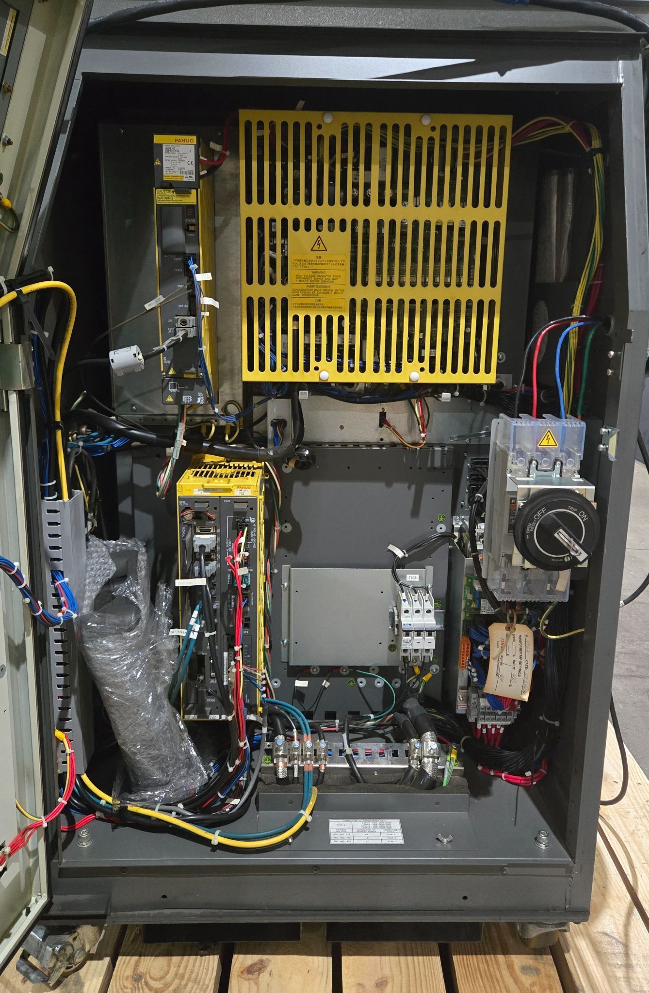FANUC R-2000iB/210F Complete with R-30iA Controller & WTC WT6000 MFDC Inverter USED 15