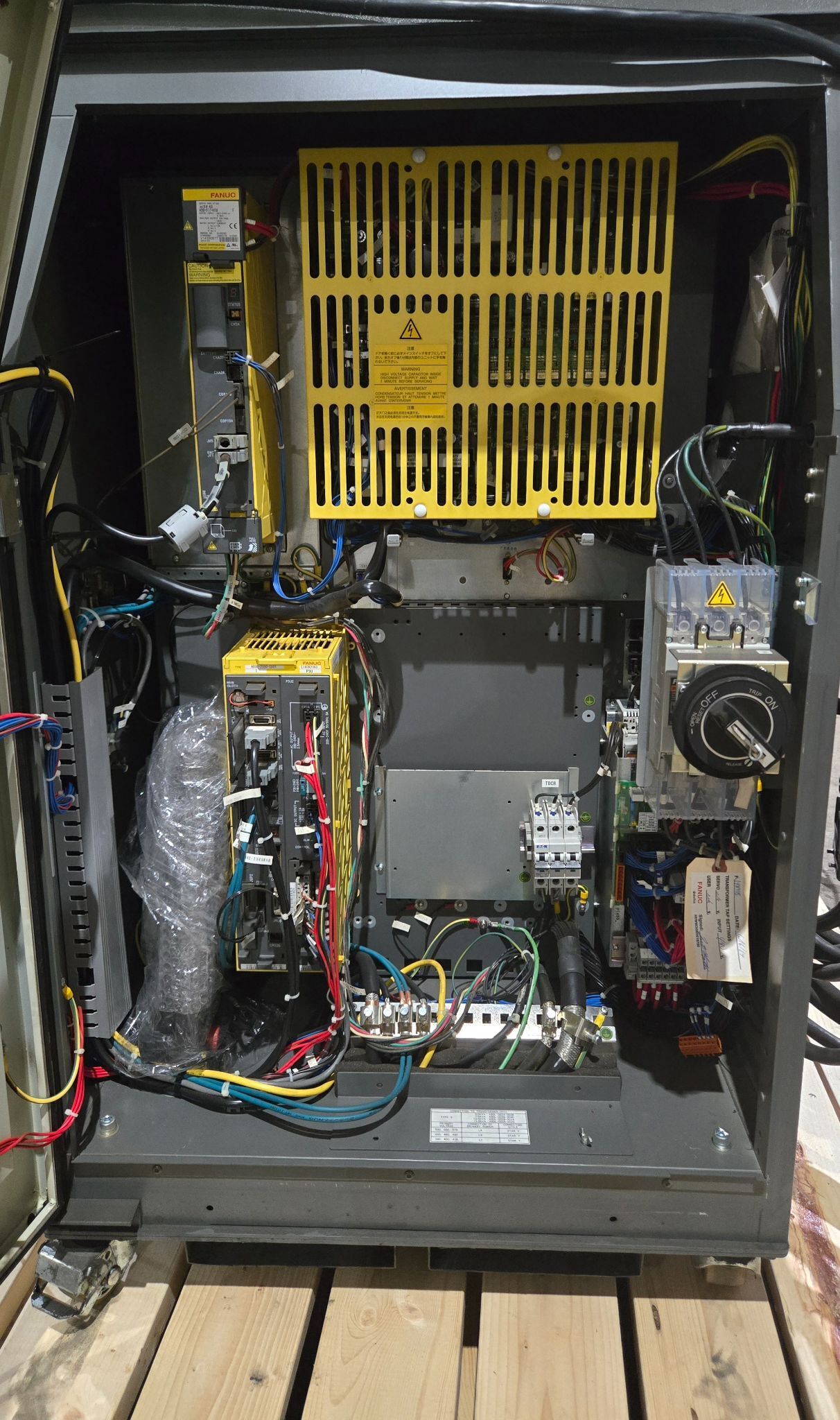FANUC R-2000iB/210F Complete With R-30iA Controller & WT6000 Inverter USED 16