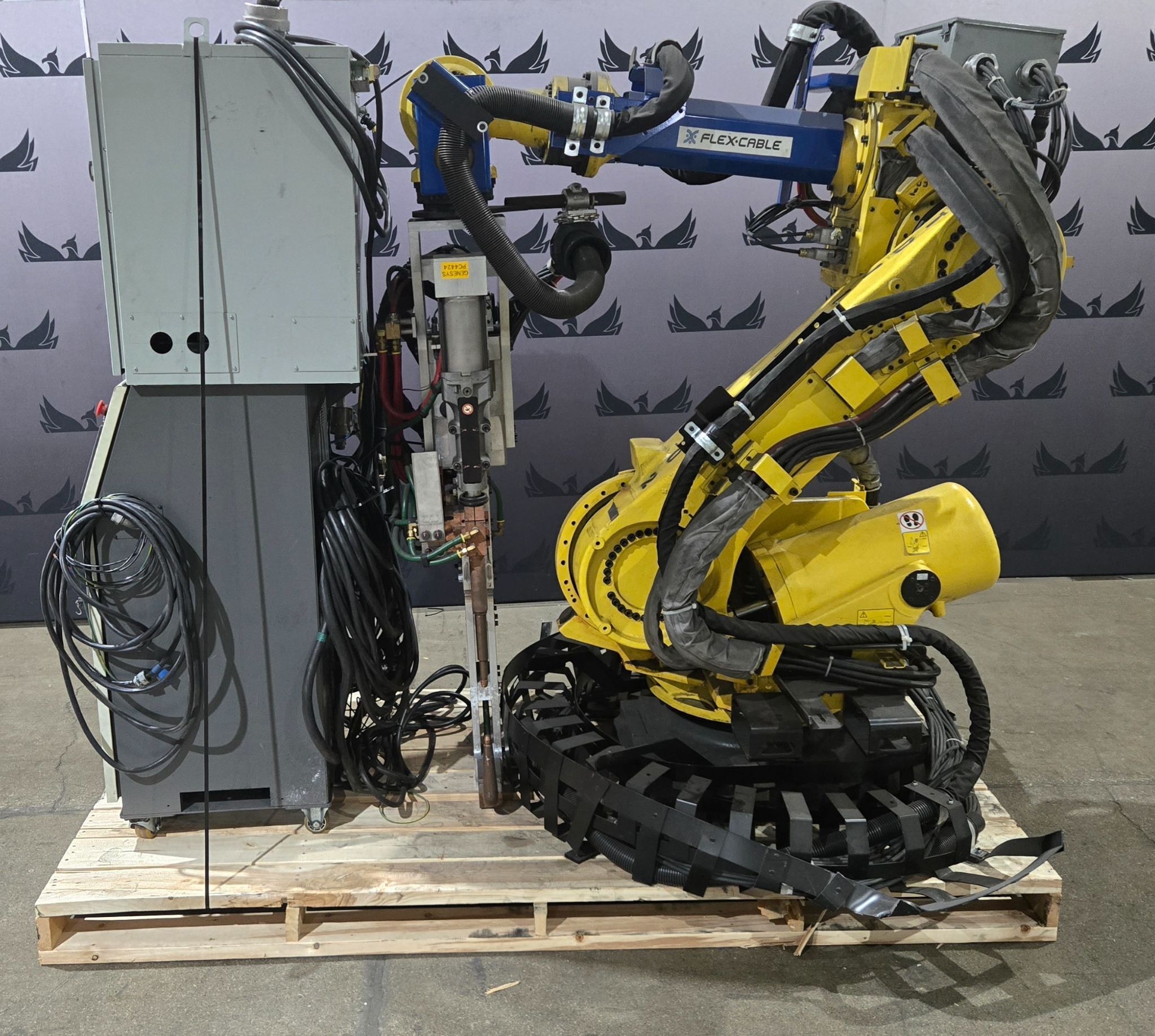 FANUC R-2000iB/210F Complete Robot With R-30iA Controller & WT6000 Inverter USED 0