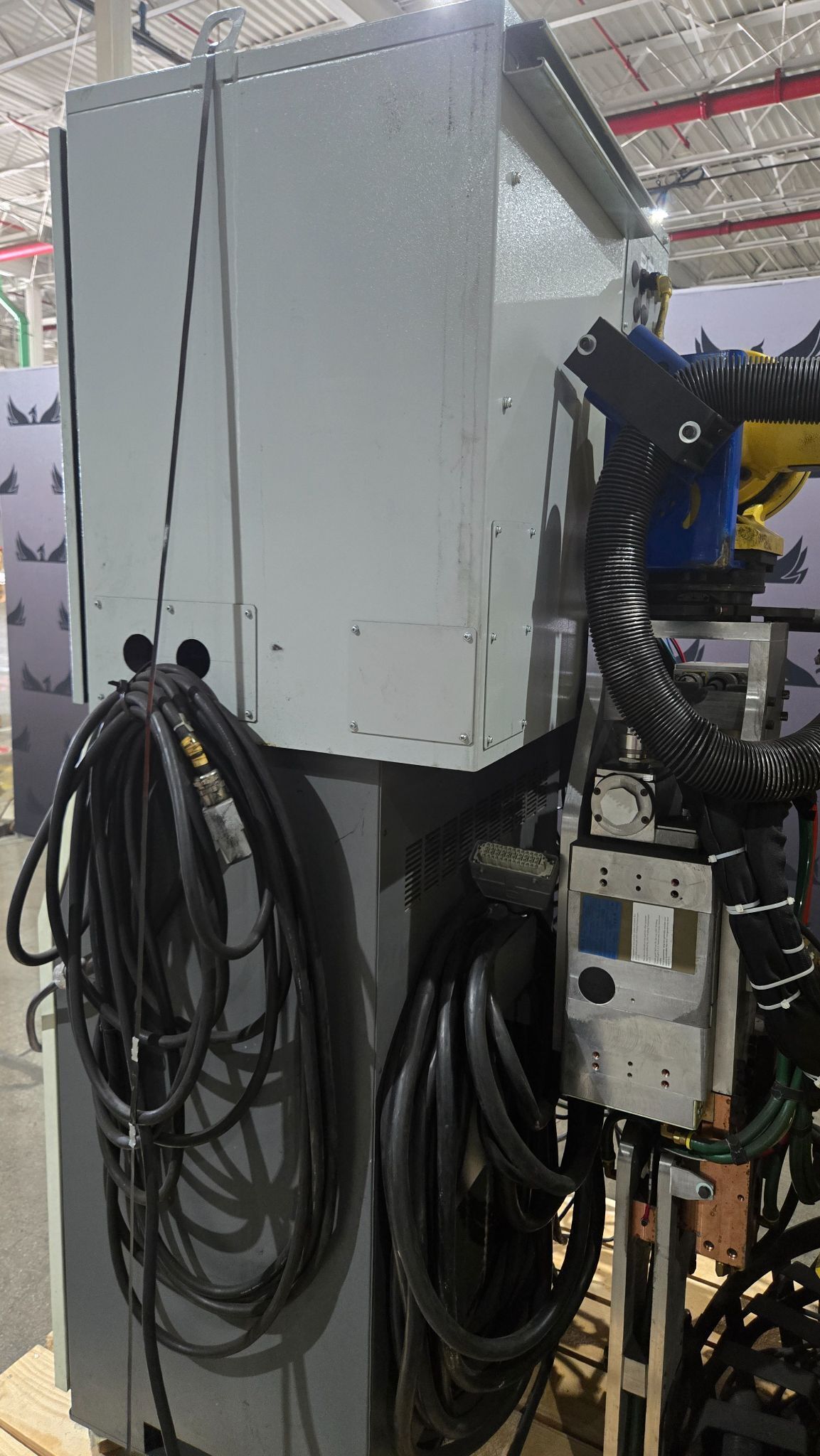 Fanuc R-2000iB/210F Complete with R-30iA Controller & WTC MFDC Inverter USED 12