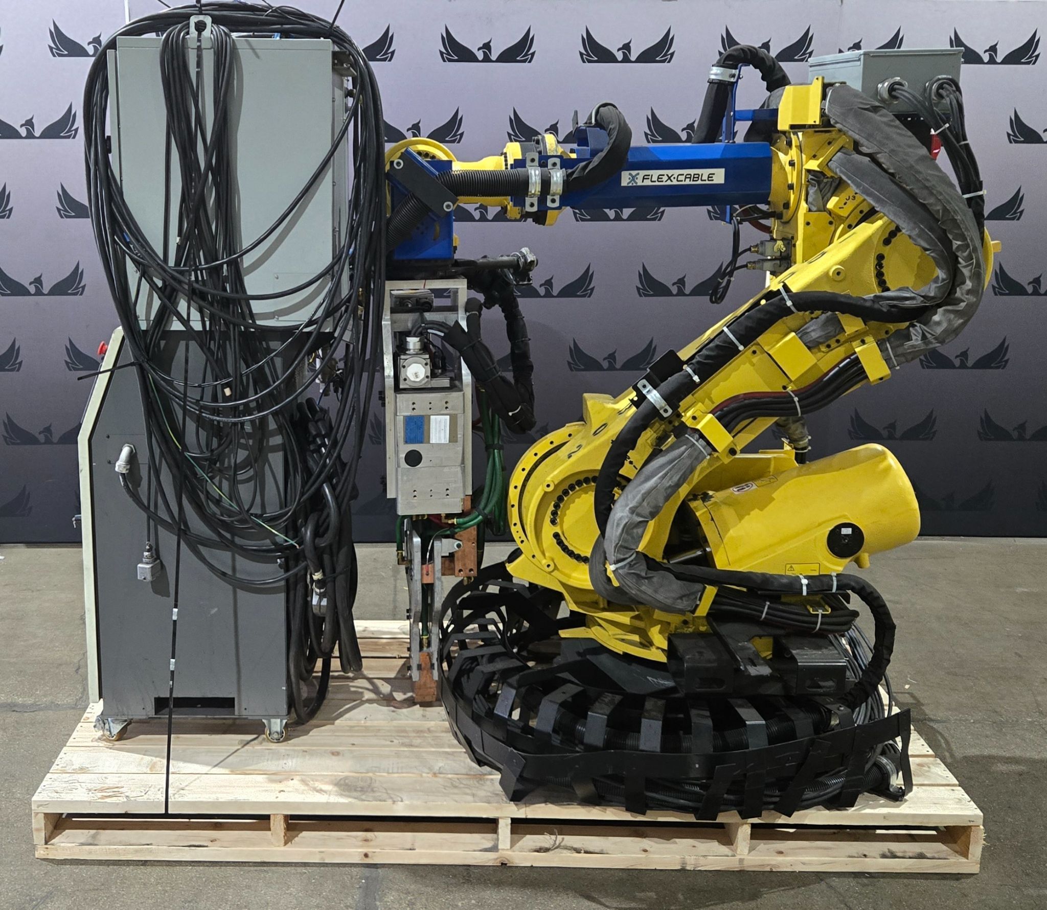 FANUC R-2000iB/210F Complete With R-30iA Controller & WT6000 Inverter USED 0