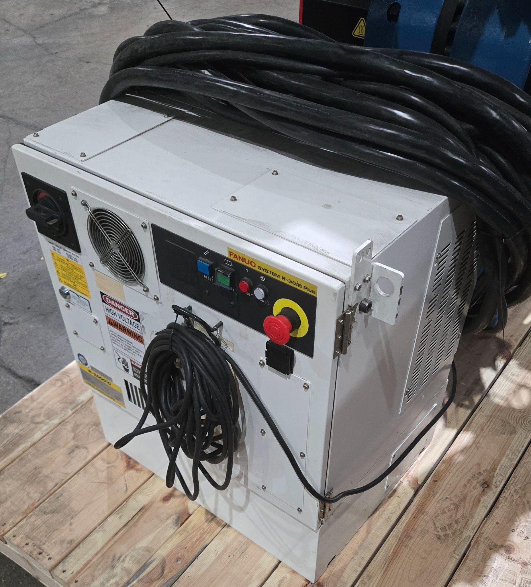 FANUC R‑2000iC/270F Robot w/ R‑30iB PLUS Controls & Spot Welding EOAT USED 26