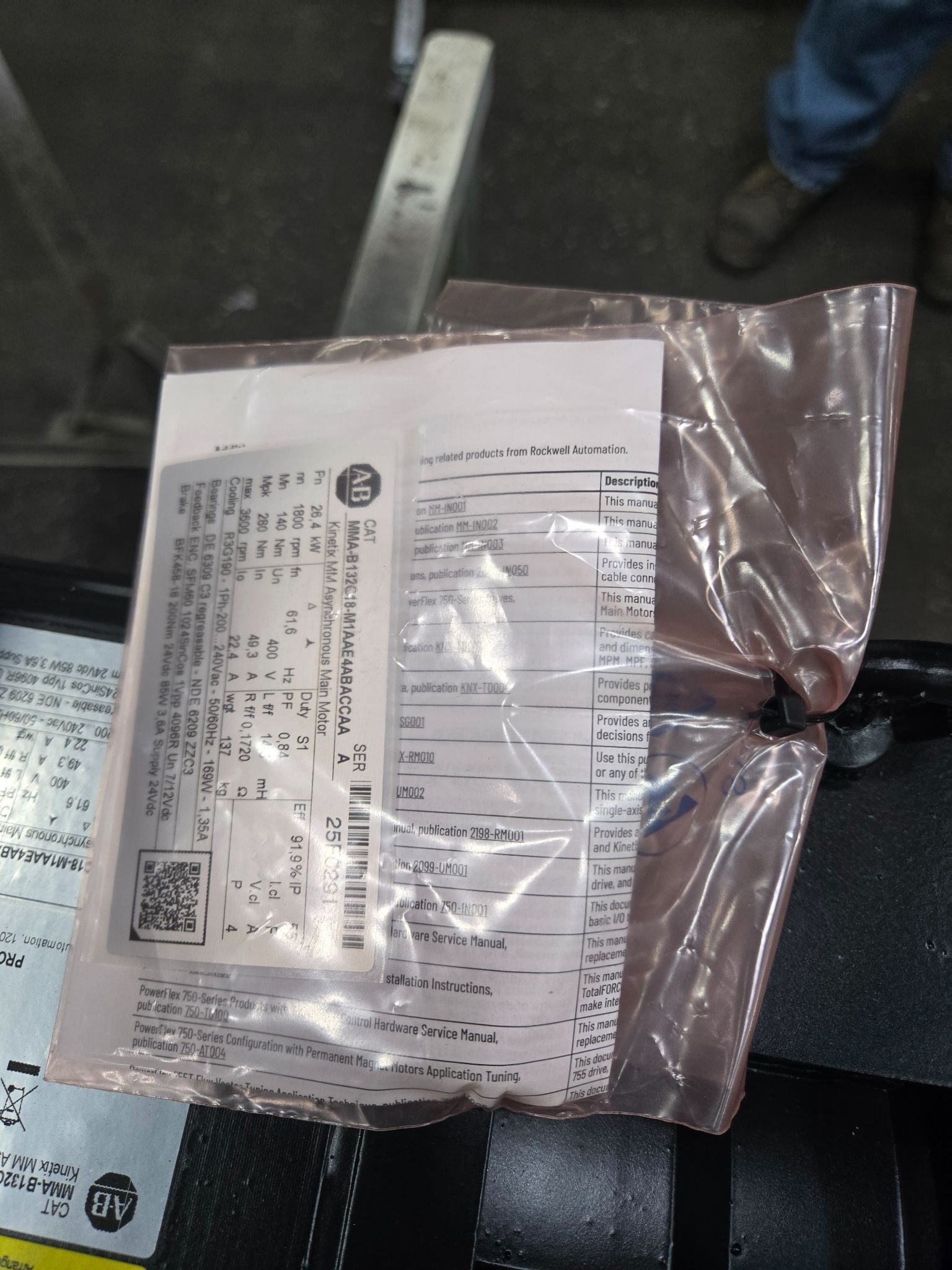 ALLEN-BRADLEY MMA-B132C18-M1AAE4ABACCAA Kinetix MM Asynchronous Main Motor NEW 11
