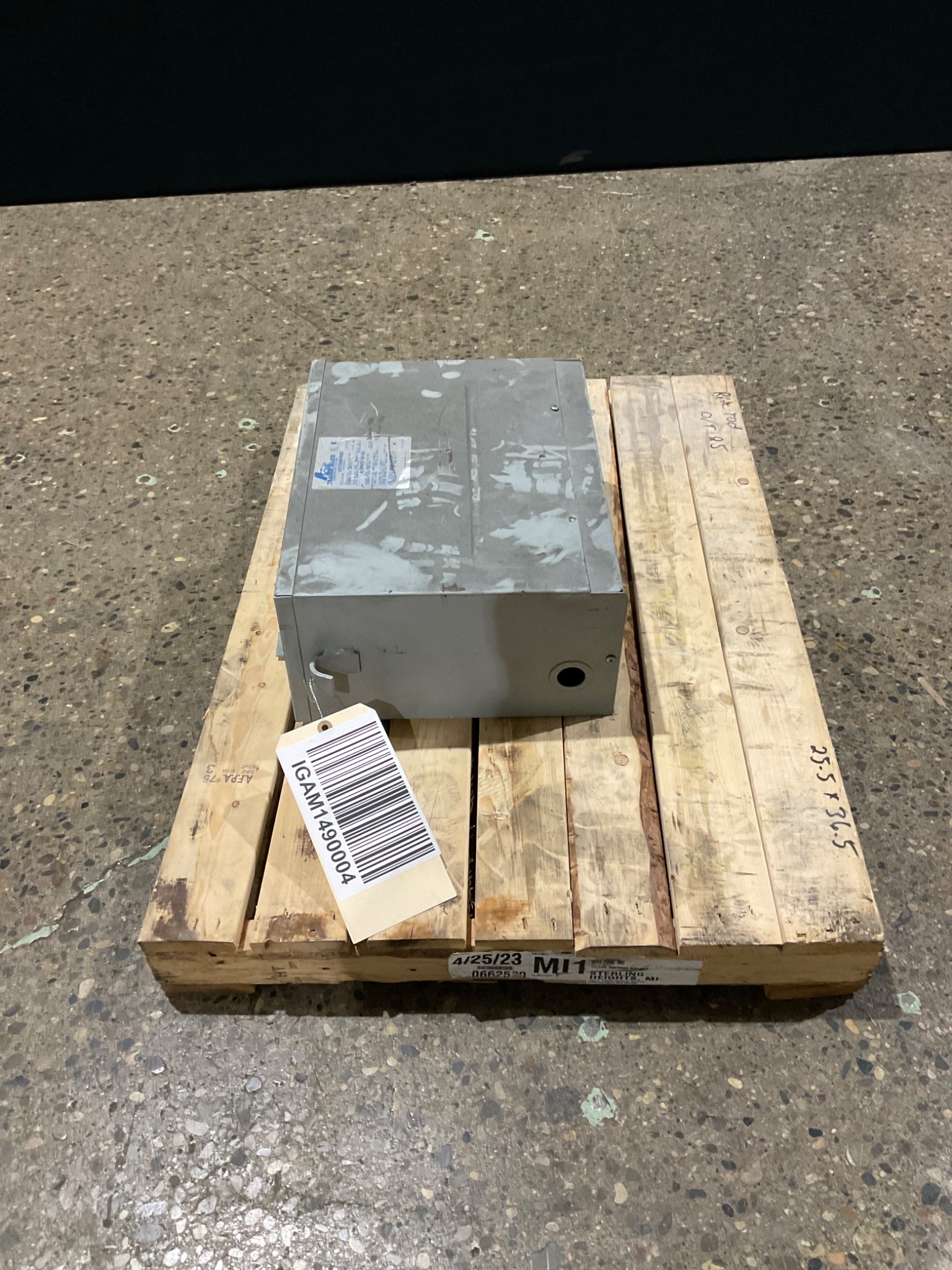 ACME T-2-52705-1 30 KVA Three Phase Autotransformer USED 0