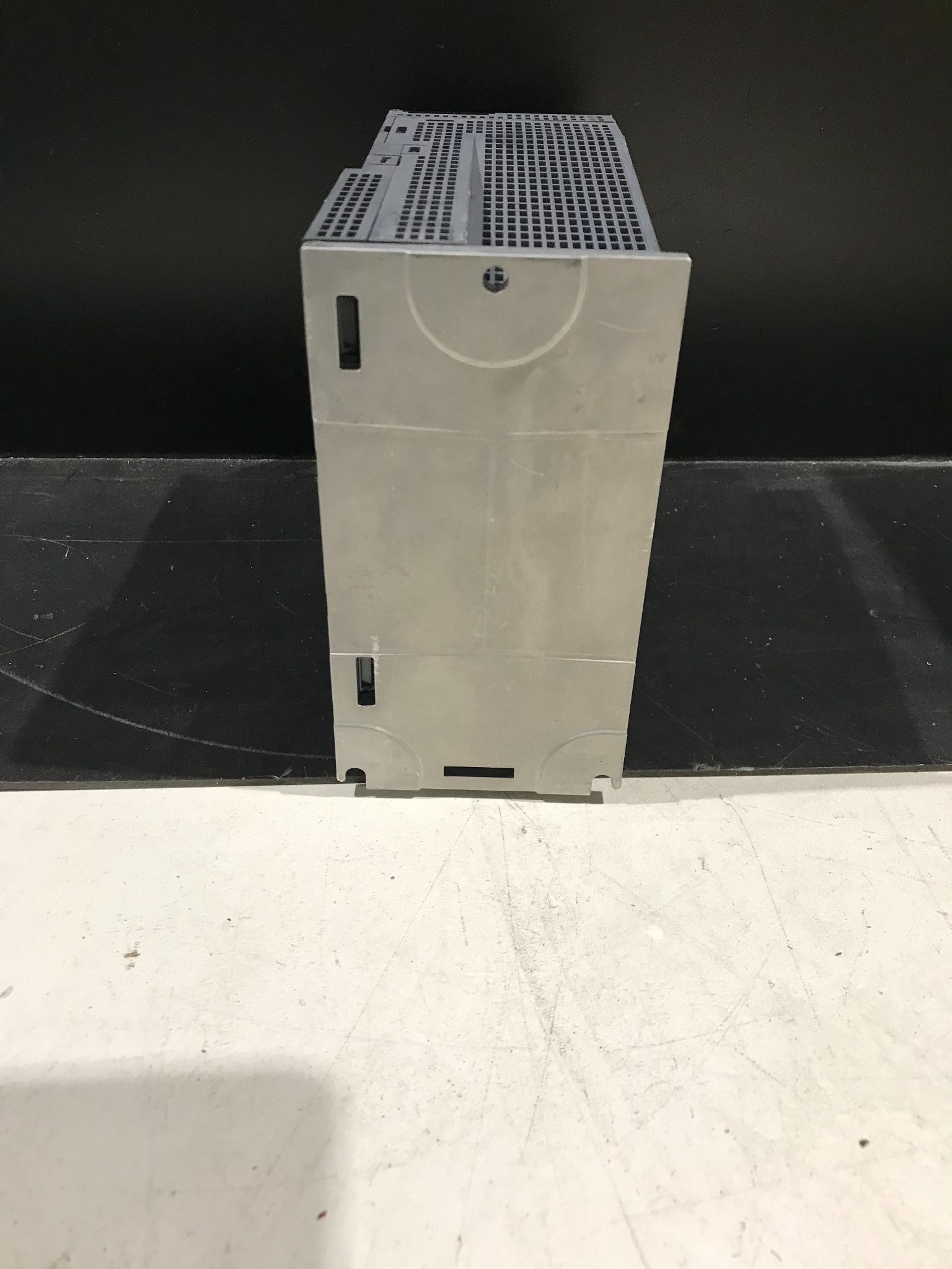 MITSUBISHI MDS-EJ-V1-40 SERVO DRIVE UNIT USED 1