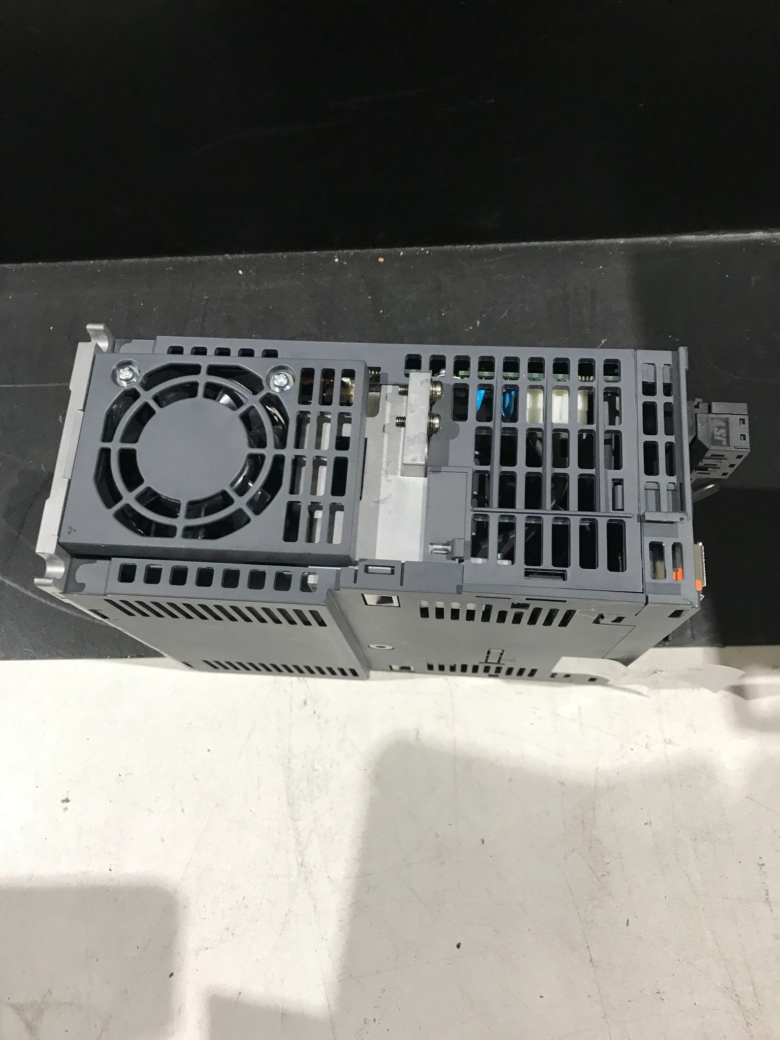 MITSUBISHI MDS-EJ-V1-40 SERVO DRIVE UNIT USED 2