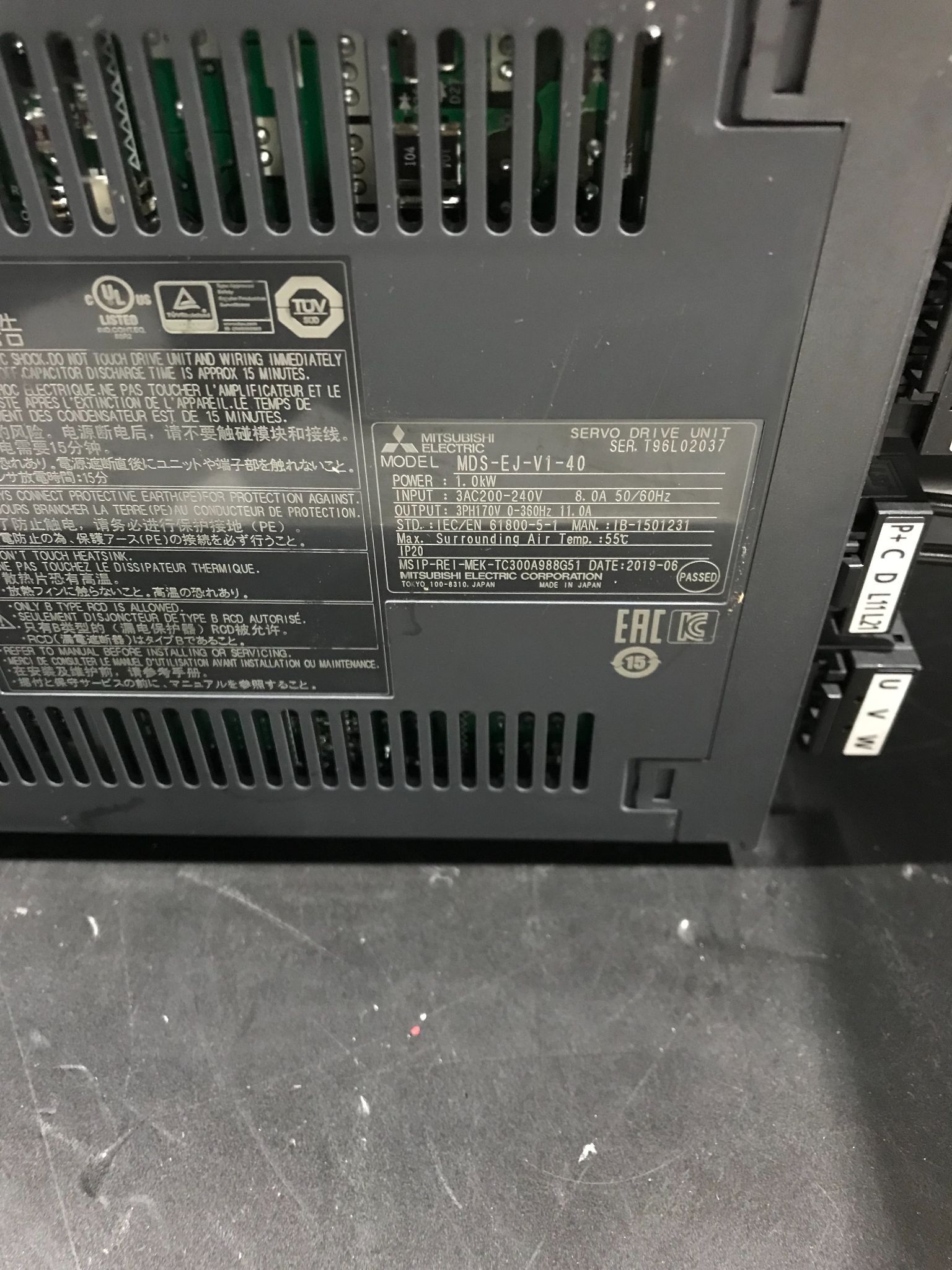 MITSUBISHI MDS-EJ-V1-40 SERVO DRIVE UNIT USED 4