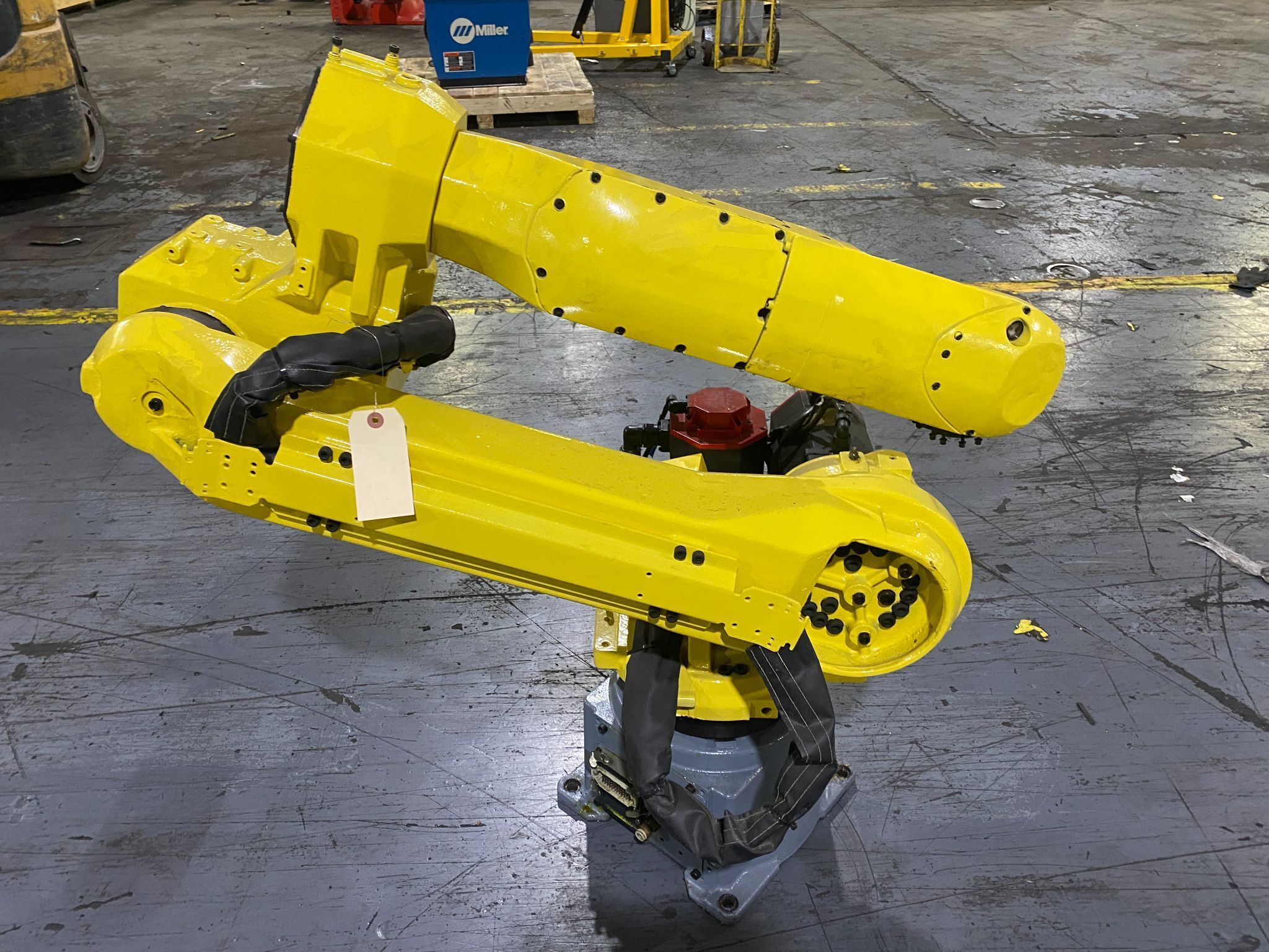 FANUC - ArcMate 120iC + R-30iB Controls USED - AS-IS 0