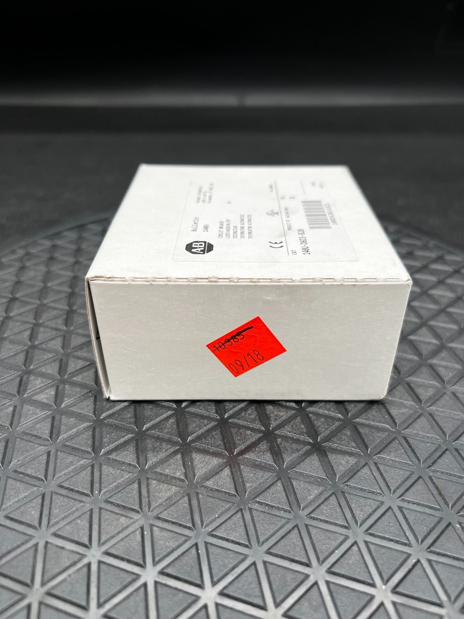 ALLEN-BRADLEY 140U-D6D3-B20 Molded Case Circuit Breaker 20A 3-Pole NEW 4