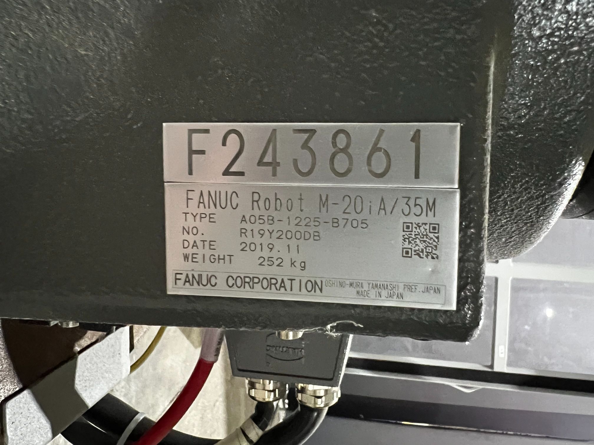 SIDEL PVLM35 Robotic Case Palletizer with FANUC M-20iA/35M Complete USED 16