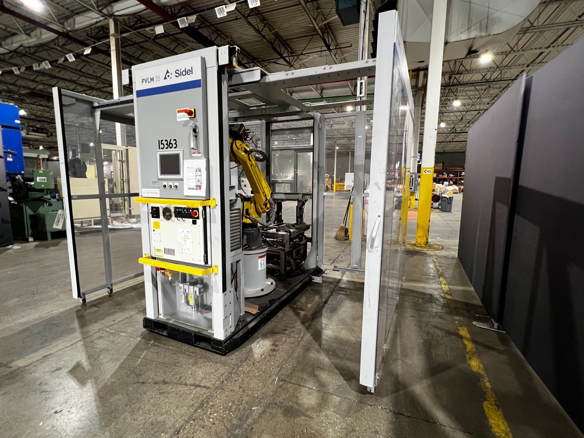 SIDEL PVLM35 Robotic Case Palletizer with FANUC M-20iA/35M Complete USED 8