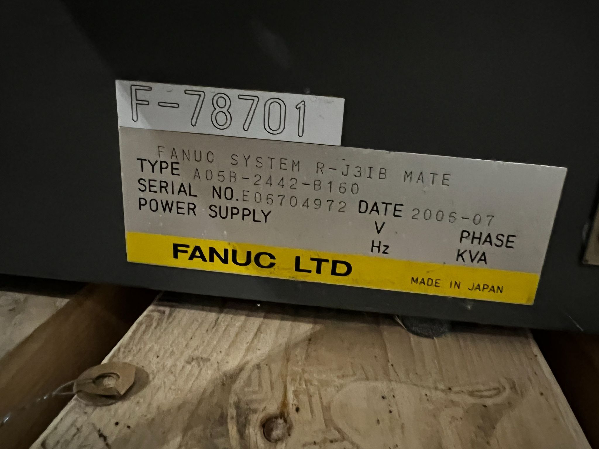 FANUC LR Mate 200iB/5P Complete with R-J3iB Mate Controller USED 8