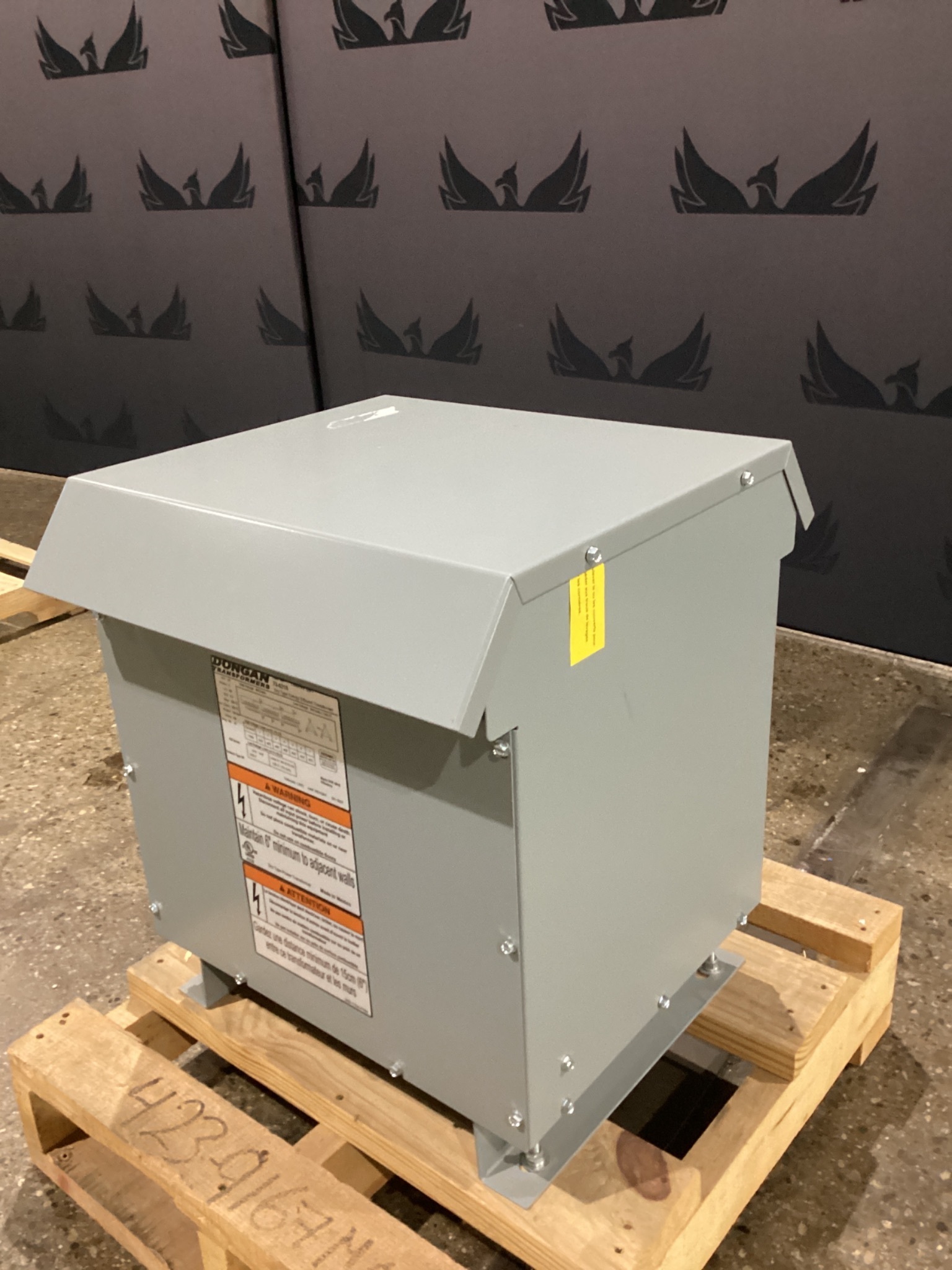 DONGAN 73-6215 15 kVa Transformer 480V - 240/120V USED 2