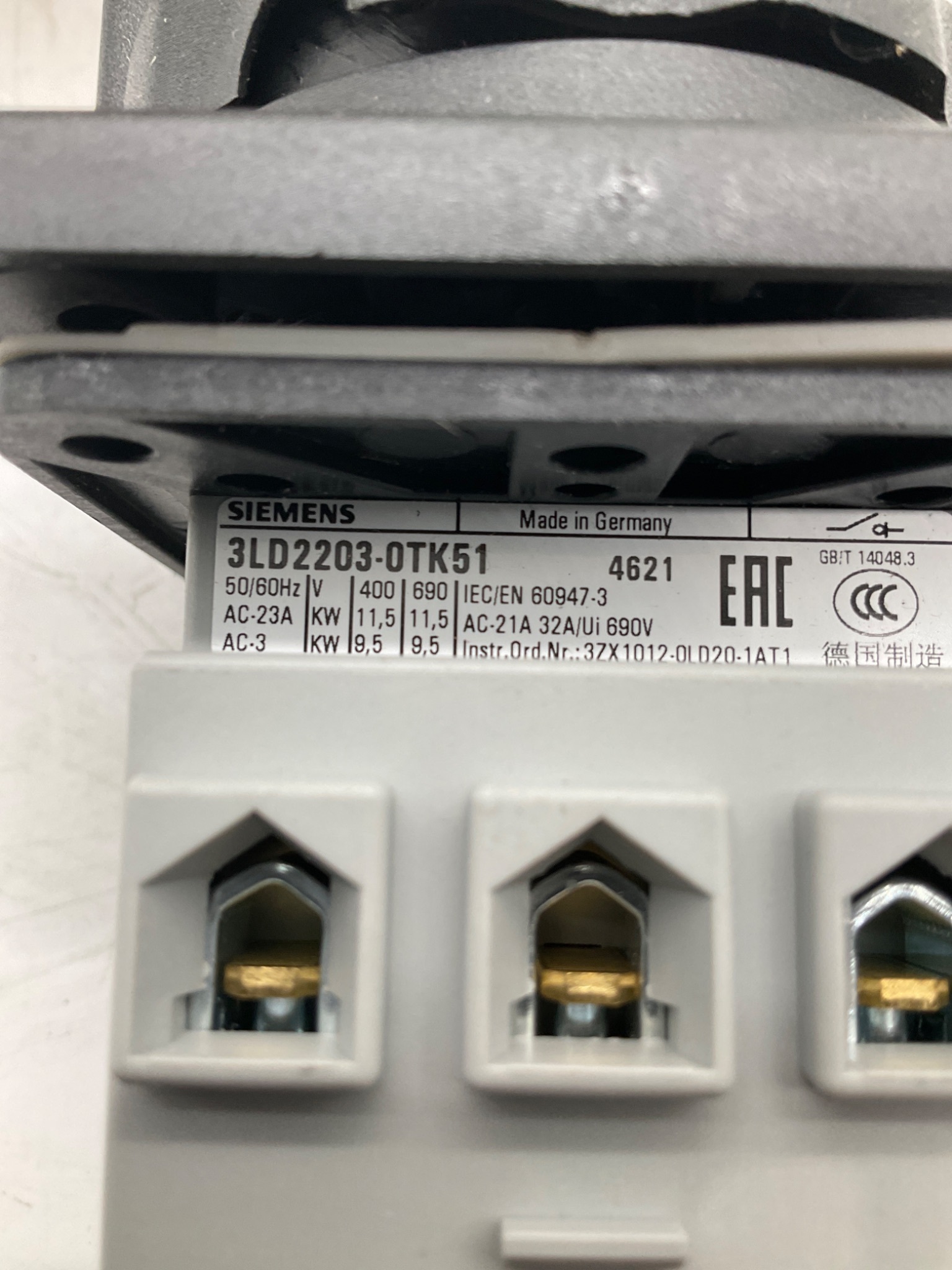SIEMENS 3LD2203-0TK51 Main Switch 32A Door Coupling Rotary Disconnect NEW 3