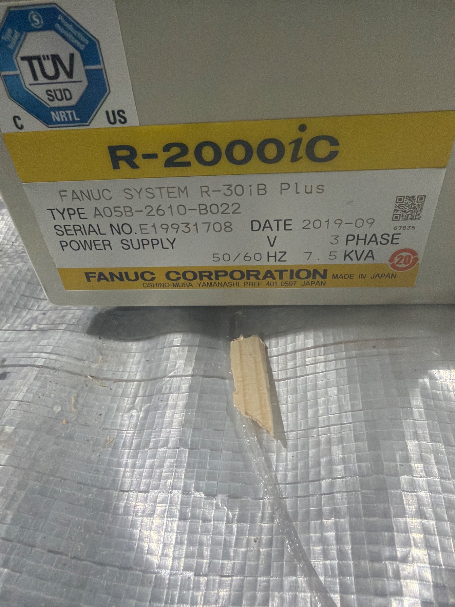 FANUC R-2000iC/165F Complete with R-30iB Plus Controller USED 11