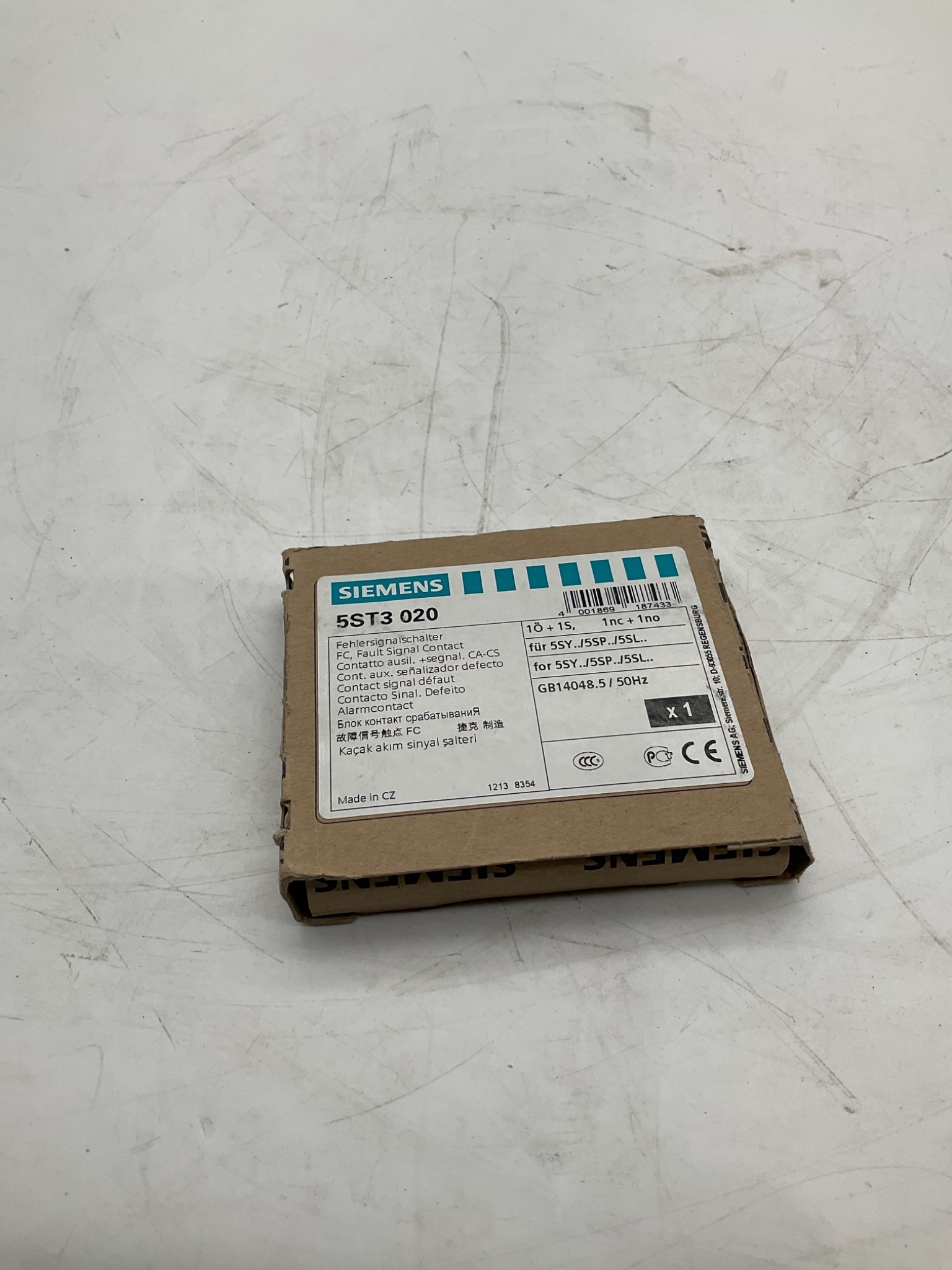 SIEMENS 5ST3 020 Fault Signal Contact 1NO+1NC NEW 0