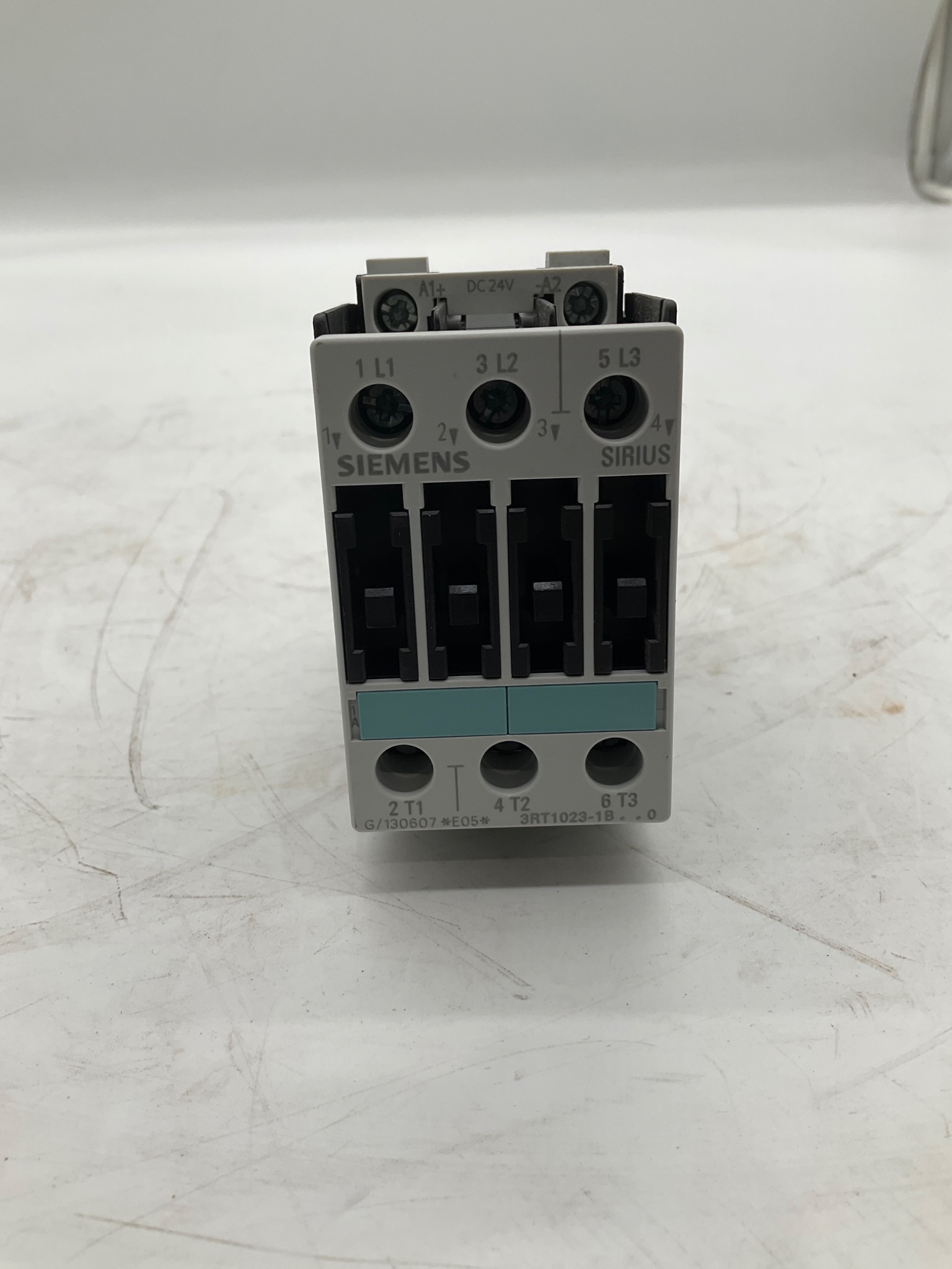 SIEMENS 3RT1023-1BB40 SIRIUS Contactor 9A 24VDC 1NO NEW 3