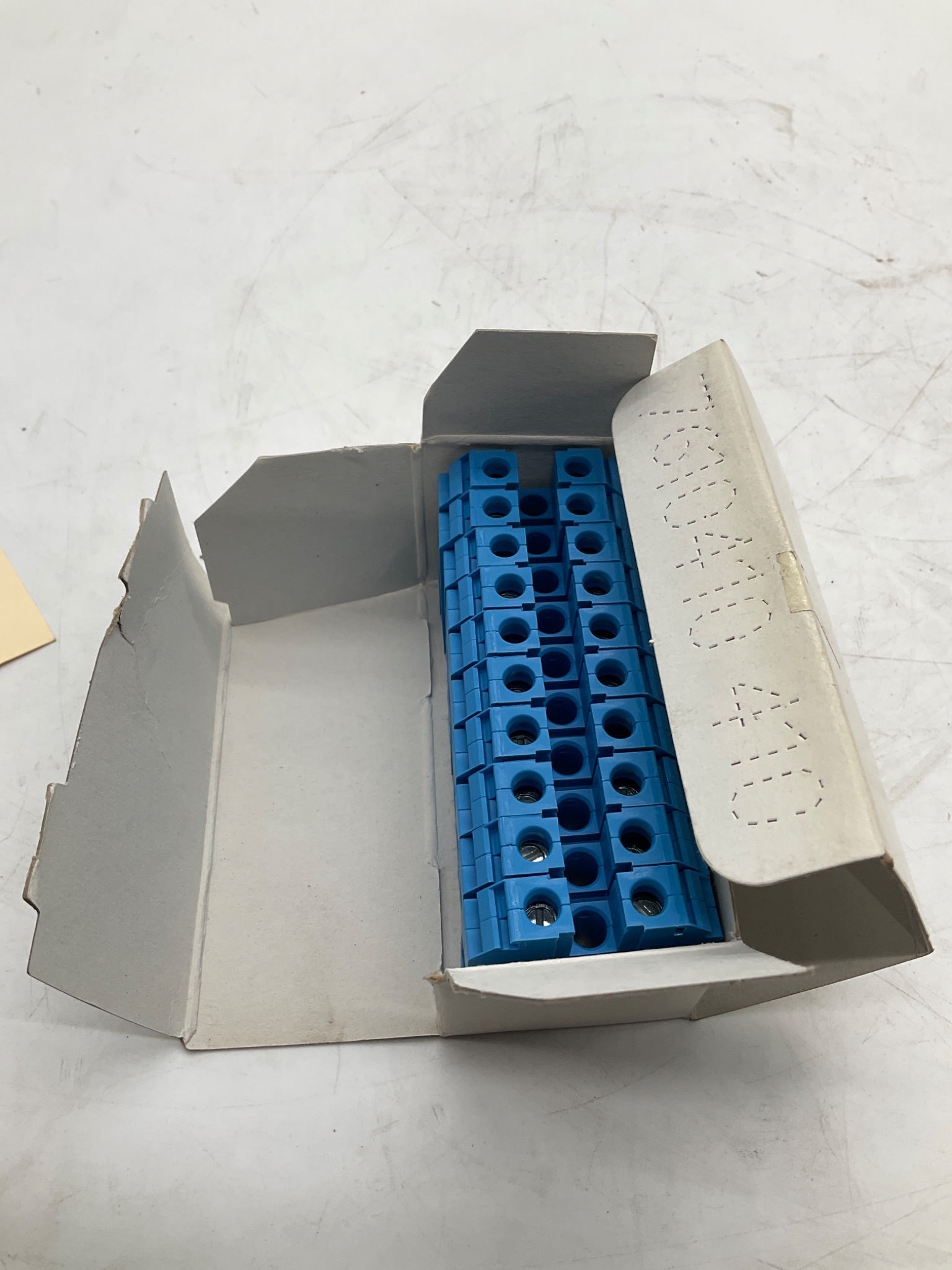 SIEMENS 8WA1011-1BK11 Through Terminal Blue (Lot Of 10) NEW 2