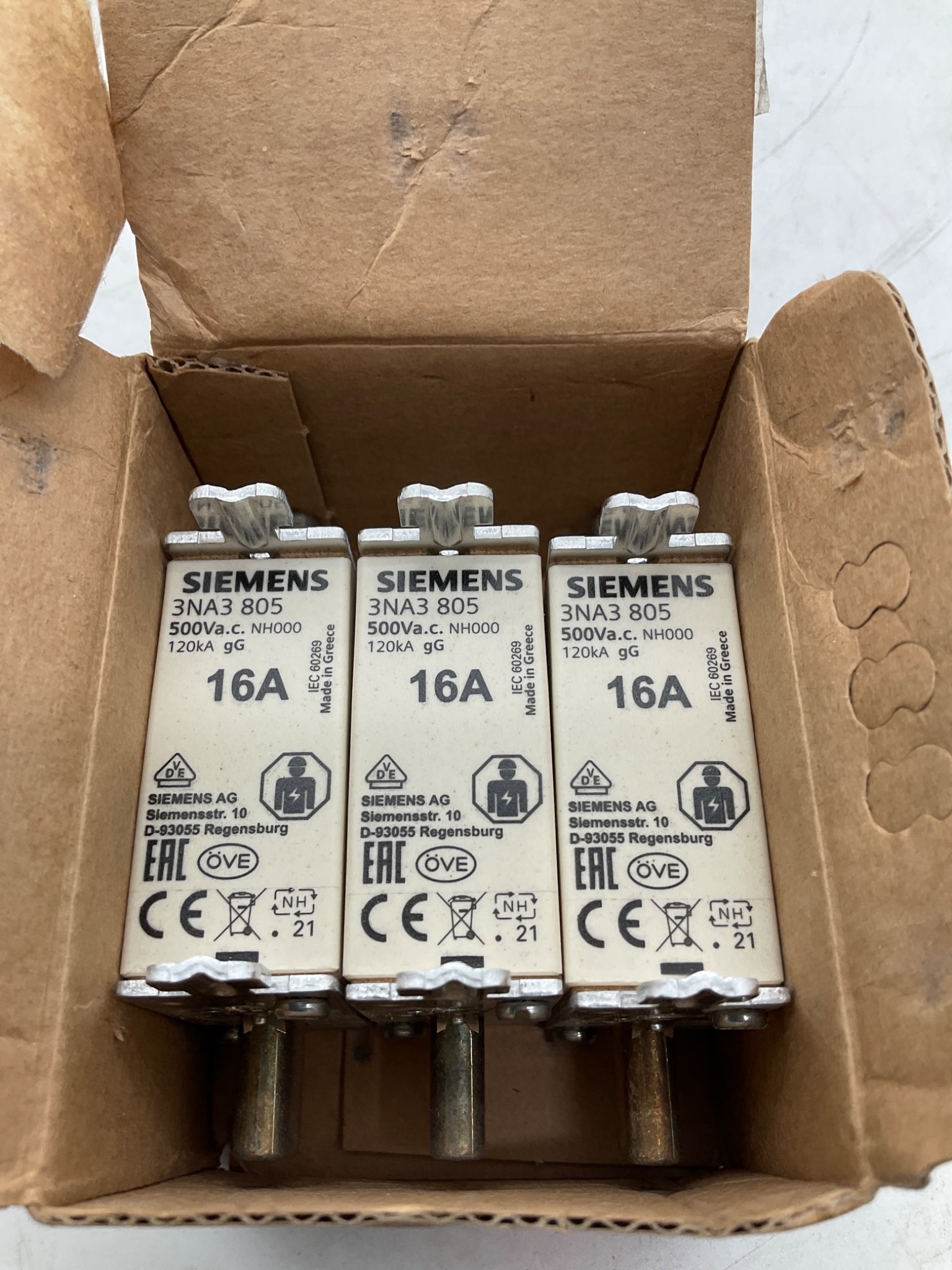 SIEMENS 3NA3 805 NH000 Fuse Link 16A 500V (Lot Of 3) NEW 1