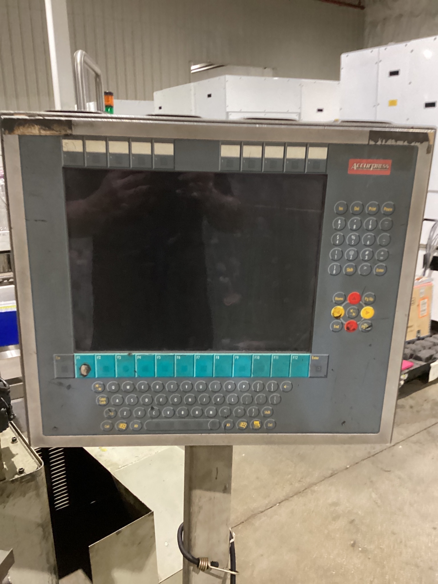 ACCURPRESS 713010 - 130 Ton CNC Press Brake USED 3