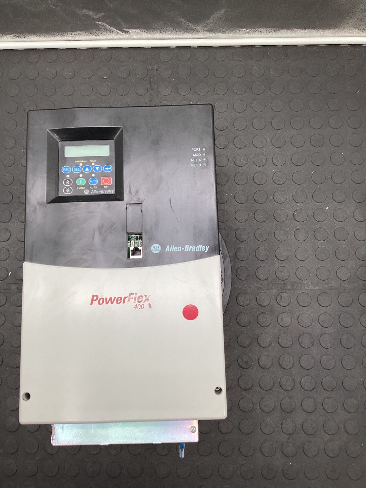 ALLEN-BRADLEY 22C-D060A103 PowerFlex 400 AC Drive USED DAMAGED RETAINER 0